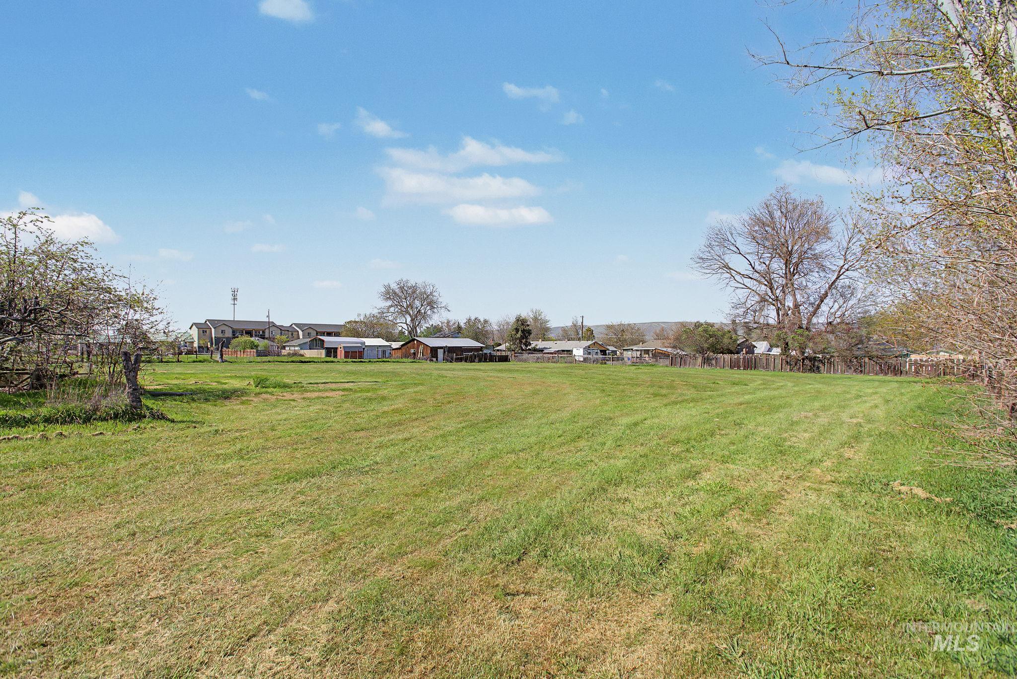 715 Bryden Avenue Property Photo 40