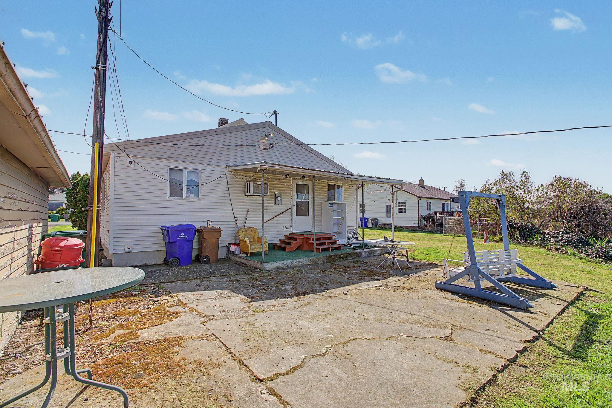 715 Bryden Avenue Property Photo 43