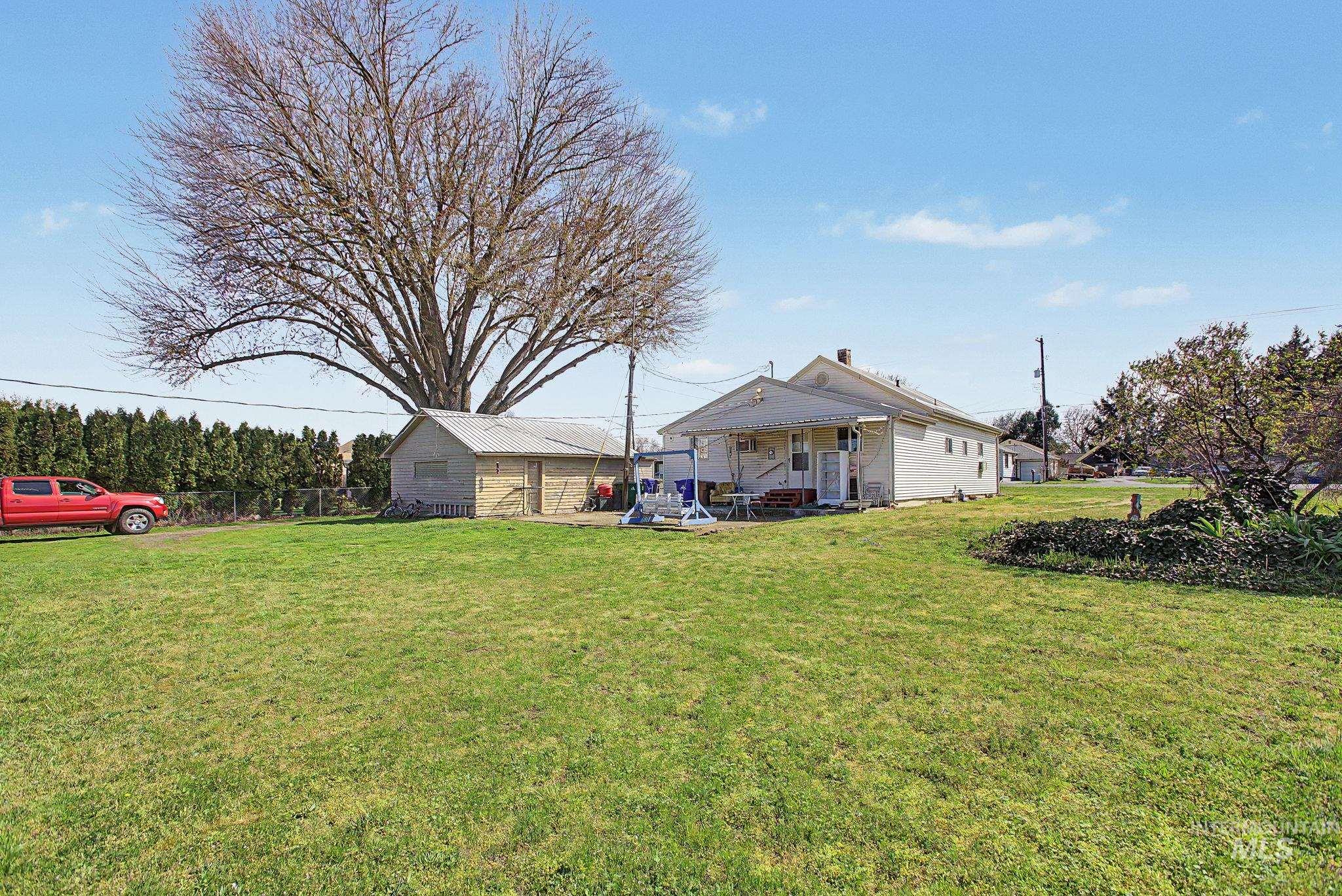 715 Bryden Avenue Property Photo 45