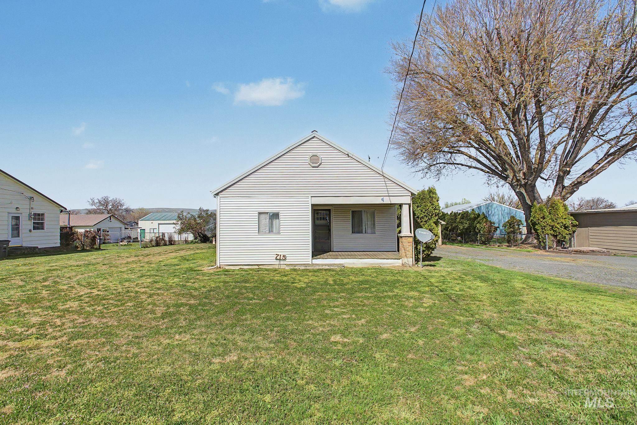 715 Bryden Avenue Property Photo 46