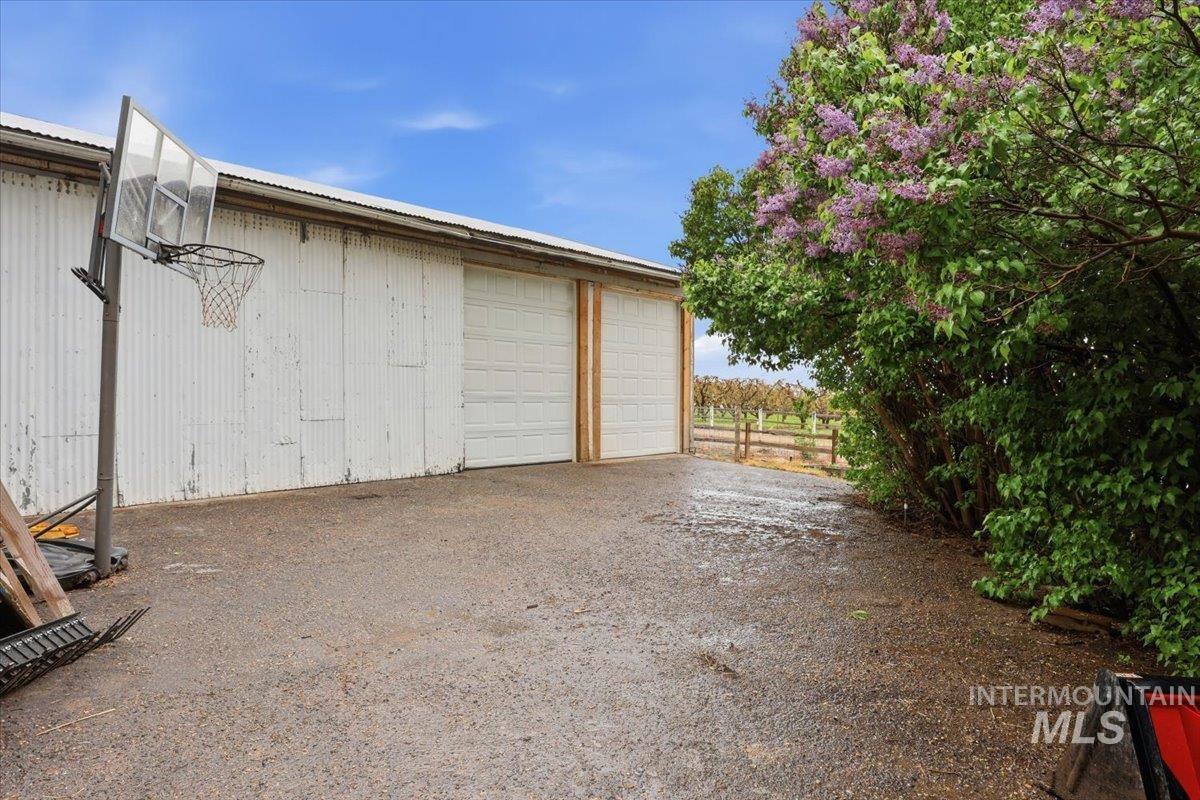 5625 Sunset Rd Property Photo 5