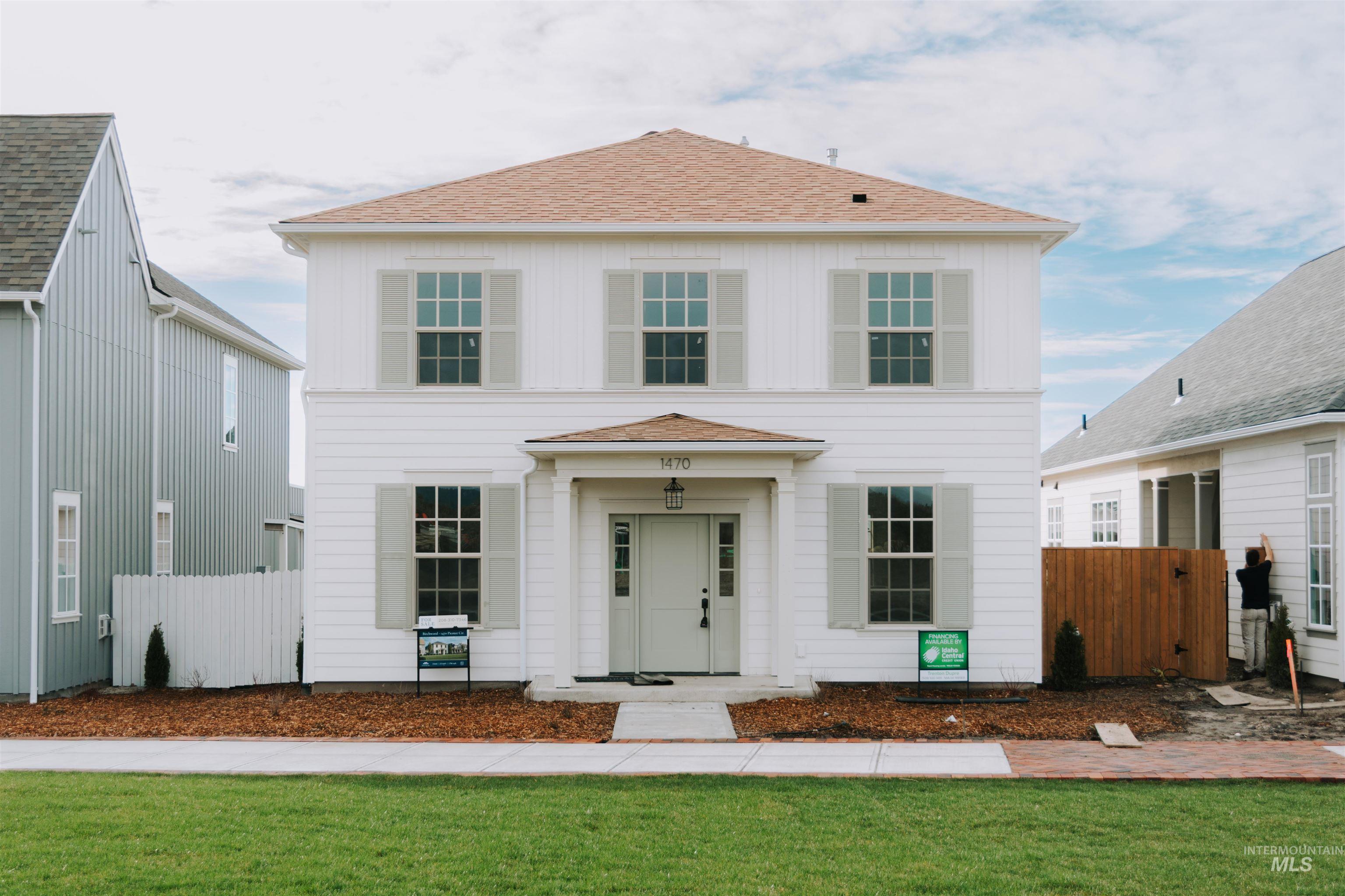 1460 Woodbury Drive 