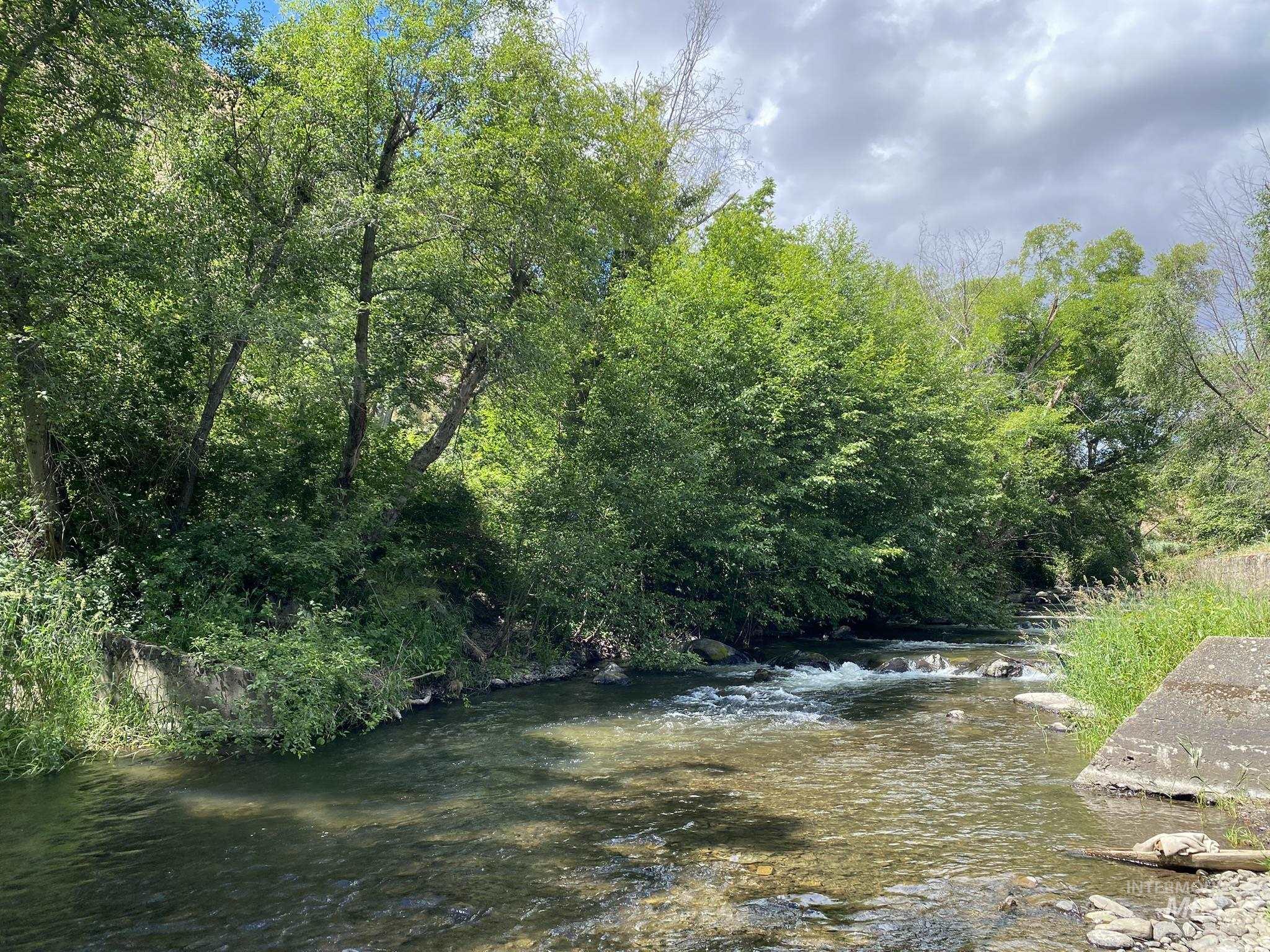 13761 Asotin Creek Road Property Photo 1