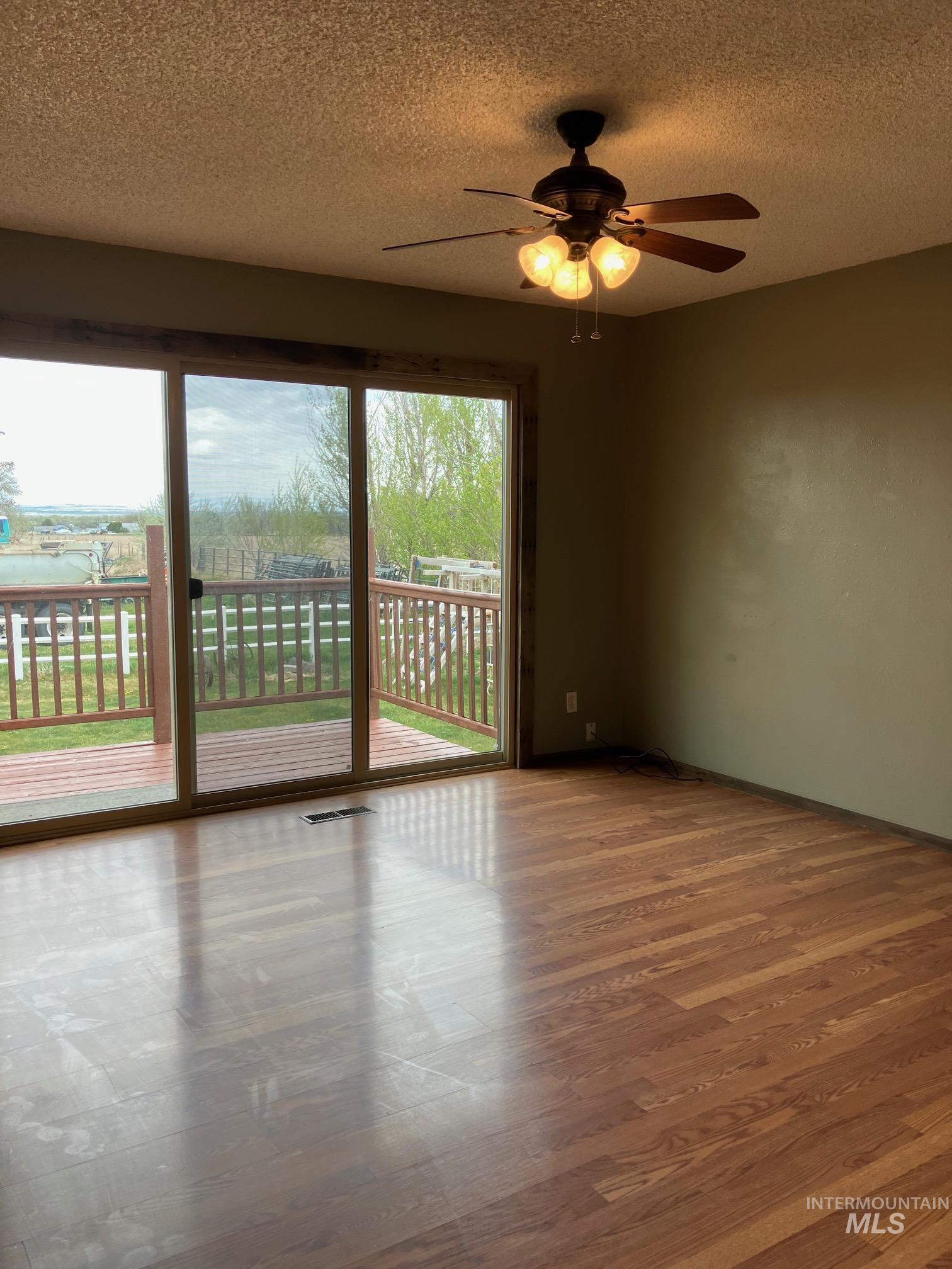 1531 Briarwood Ln Property Photo 25