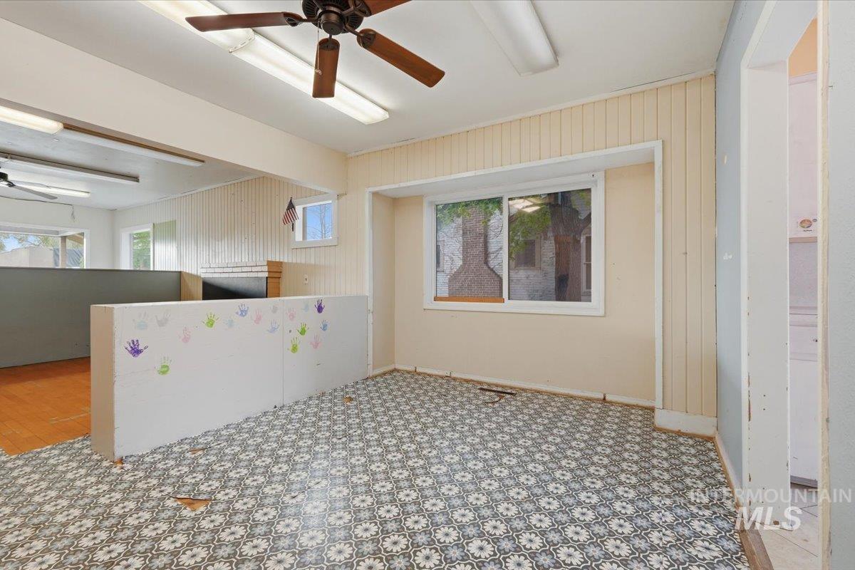 819 12th Ave. S. Property Photo 9