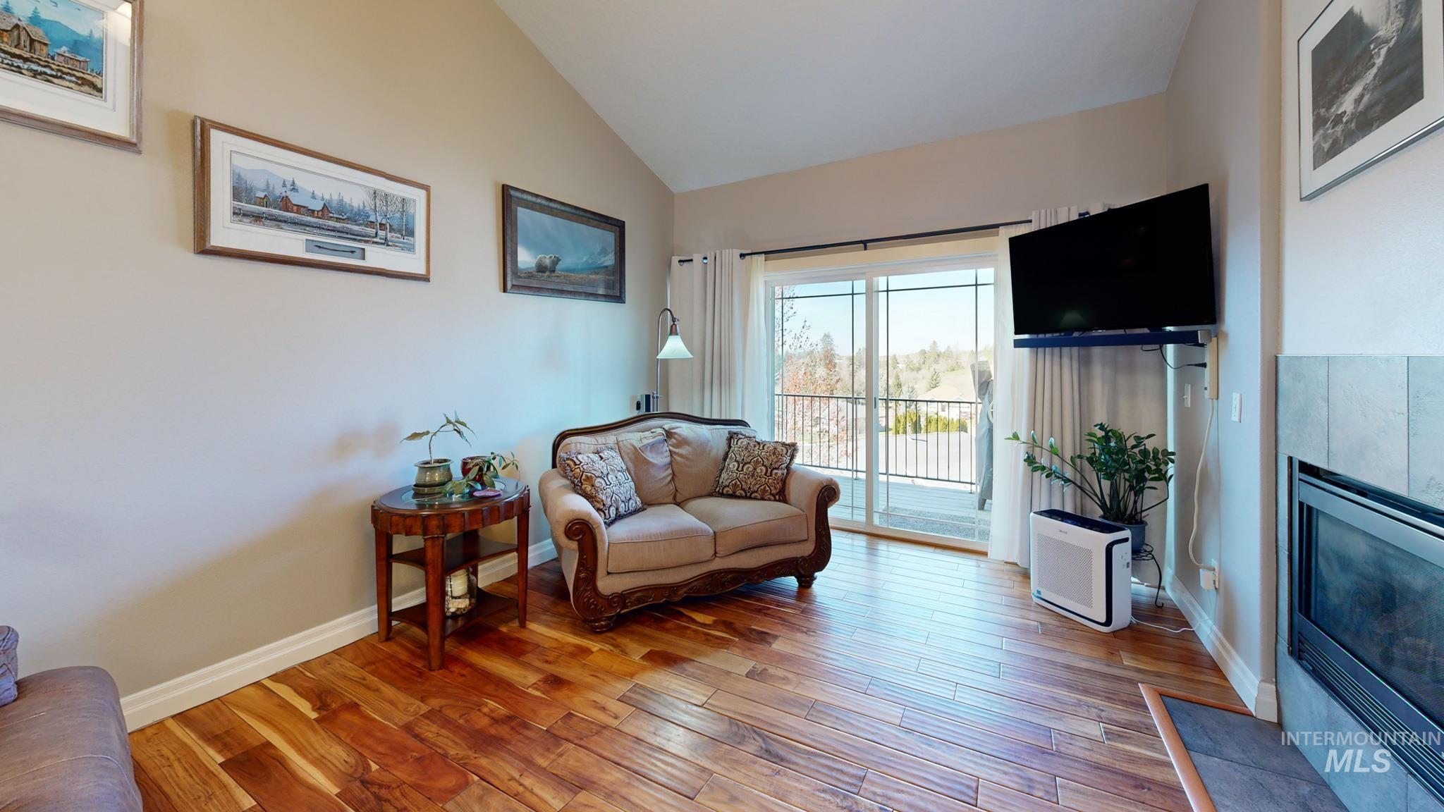 937 Orchard Ave. Property Photo 5