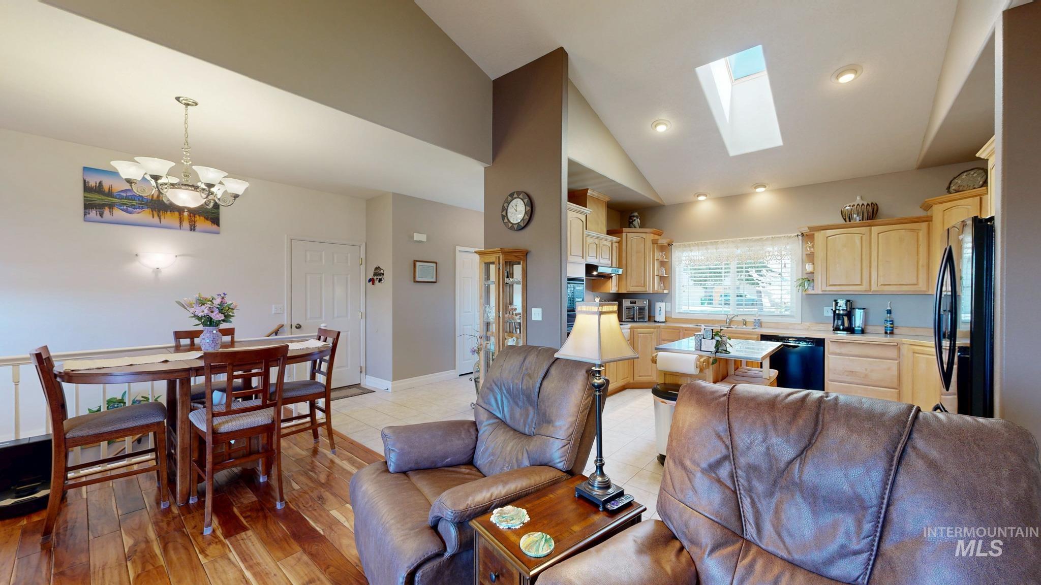 937 Orchard Ave. Property Photo 6