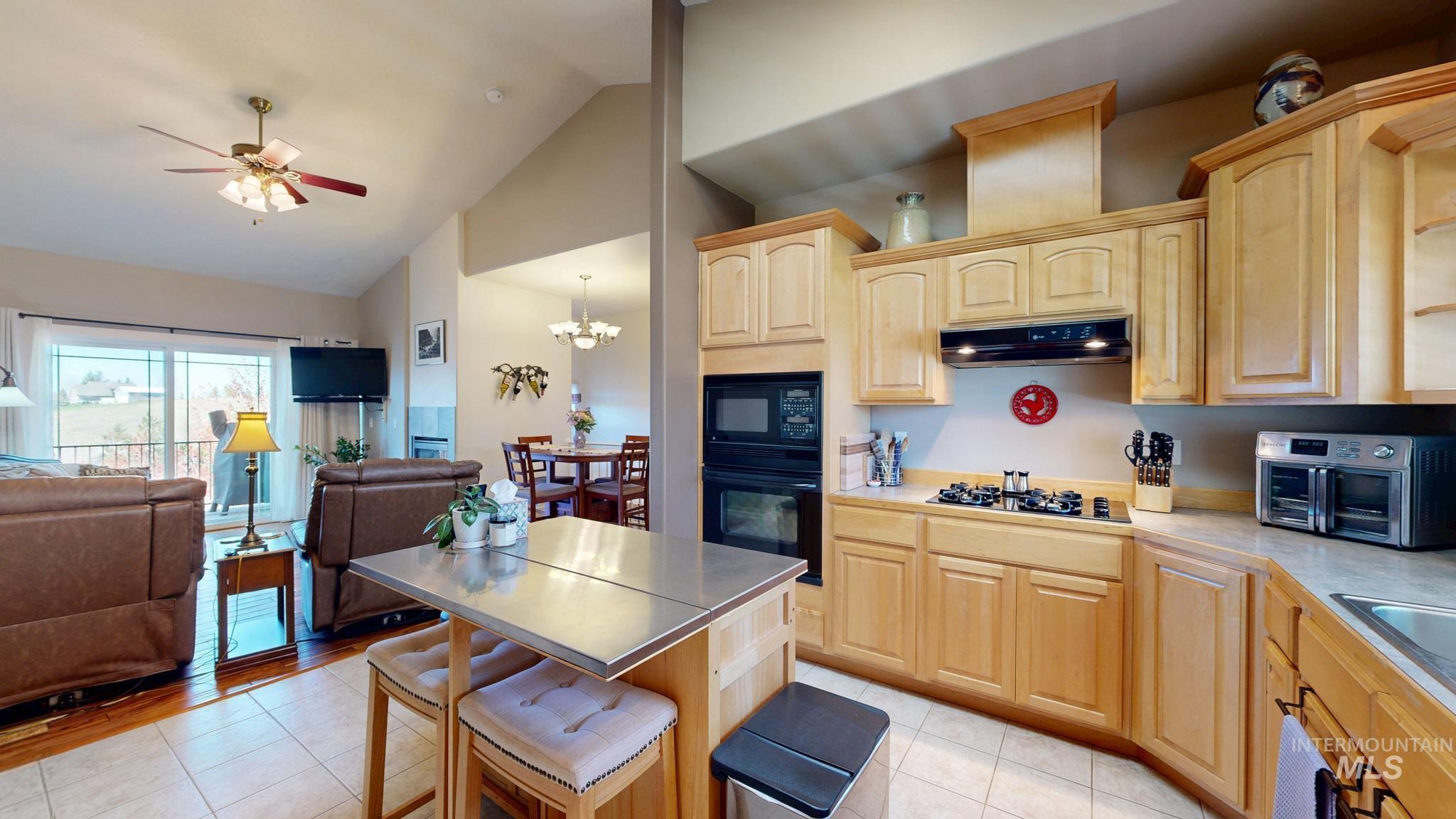 937 Orchard Ave. Property Photo 8