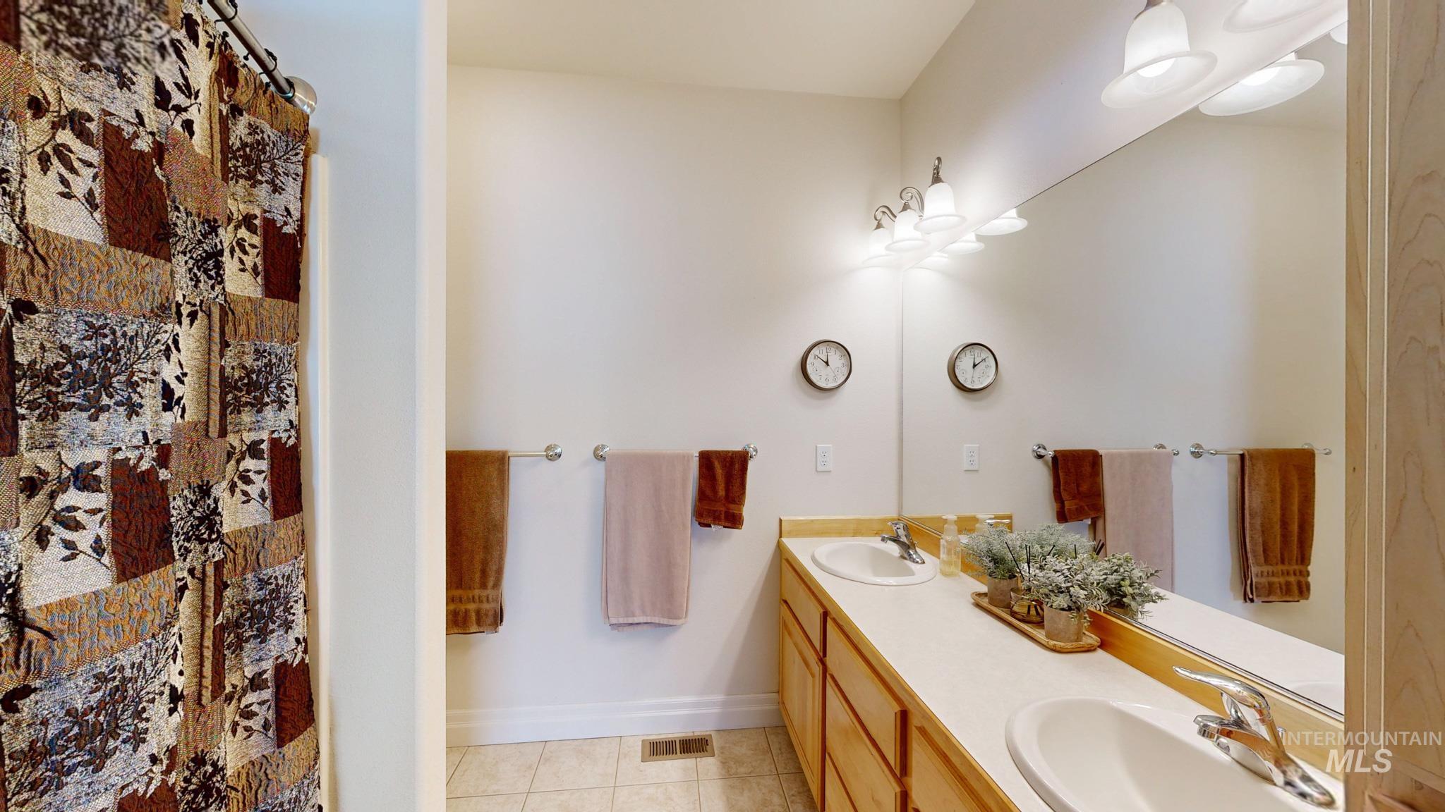 937 Orchard Ave. Property Photo 17