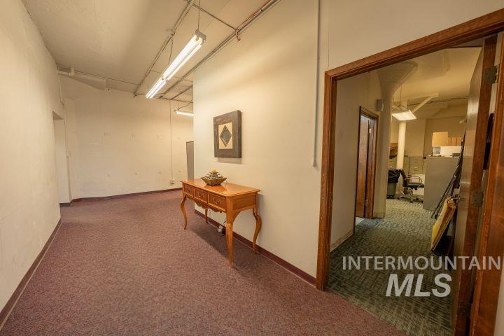 264 S 4th Ave Property Photo 25