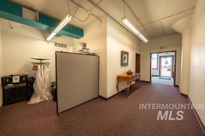 264 S 4th Ave Property Photo 26