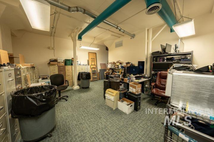 264 S 4th Ave Property Photo 27