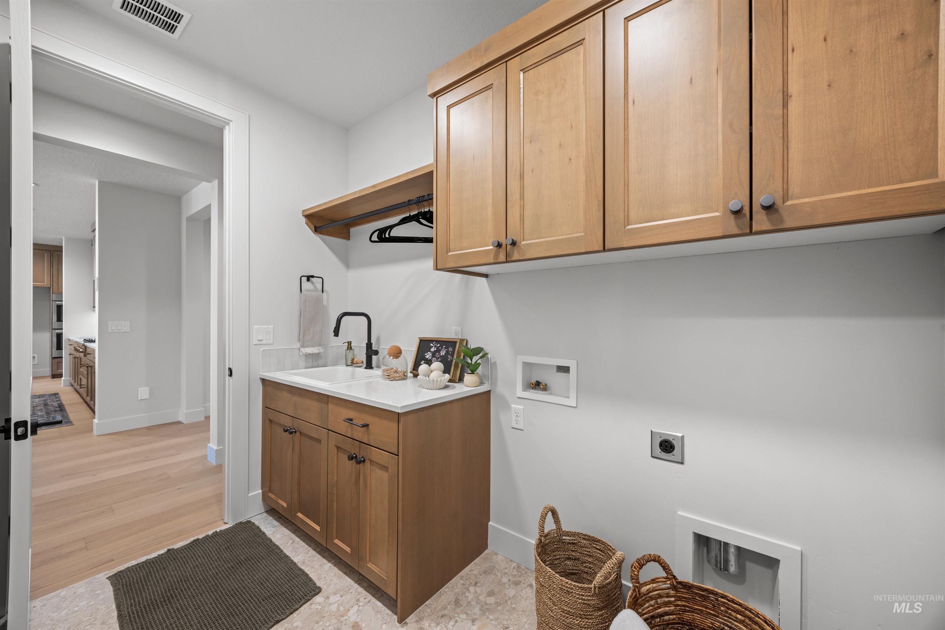 7205 N Firhill Pl Property Photo 32