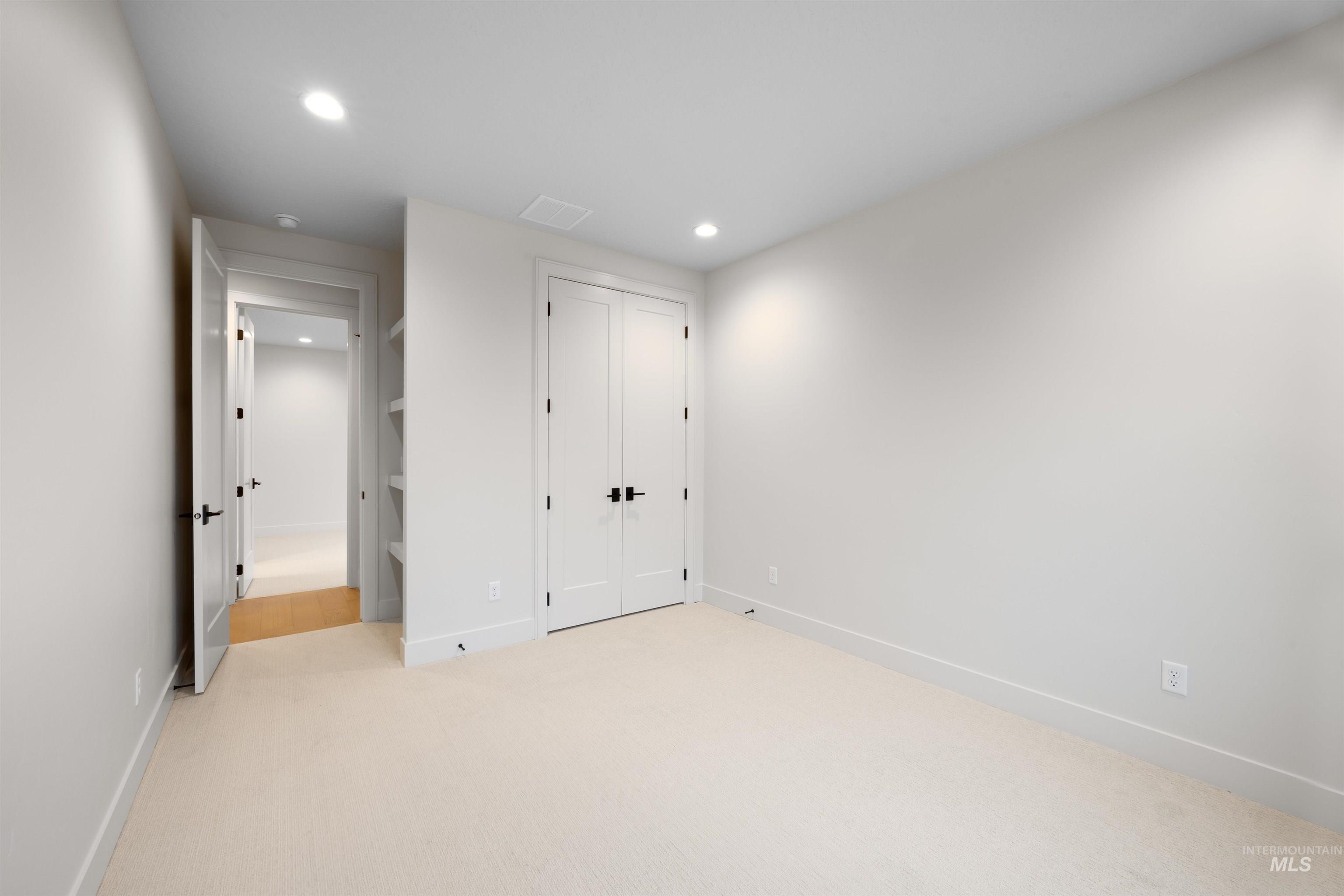 7205 N Firhill Pl Property Photo 37