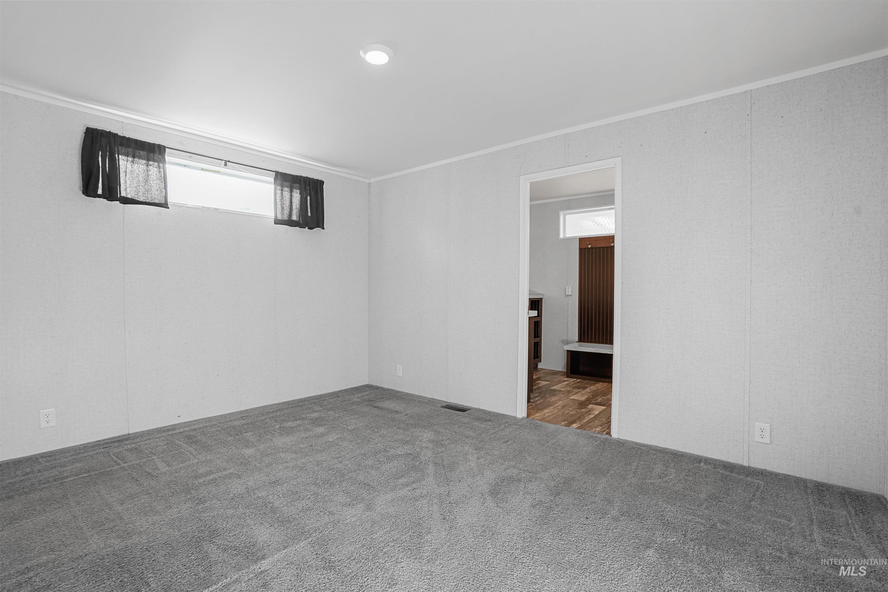 1015 Fir Street Property Photo 14