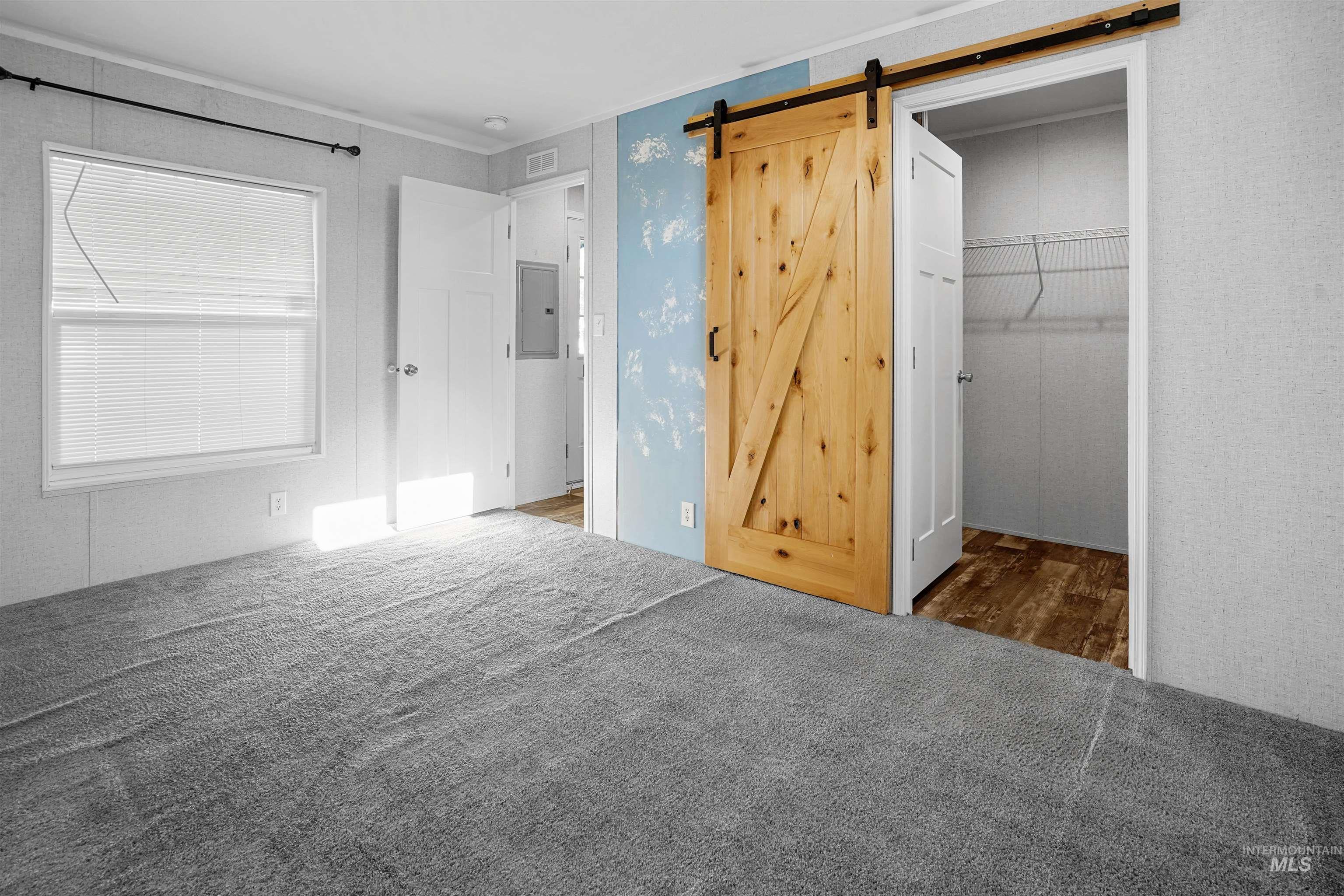 1015 Fir Street Property Photo 16