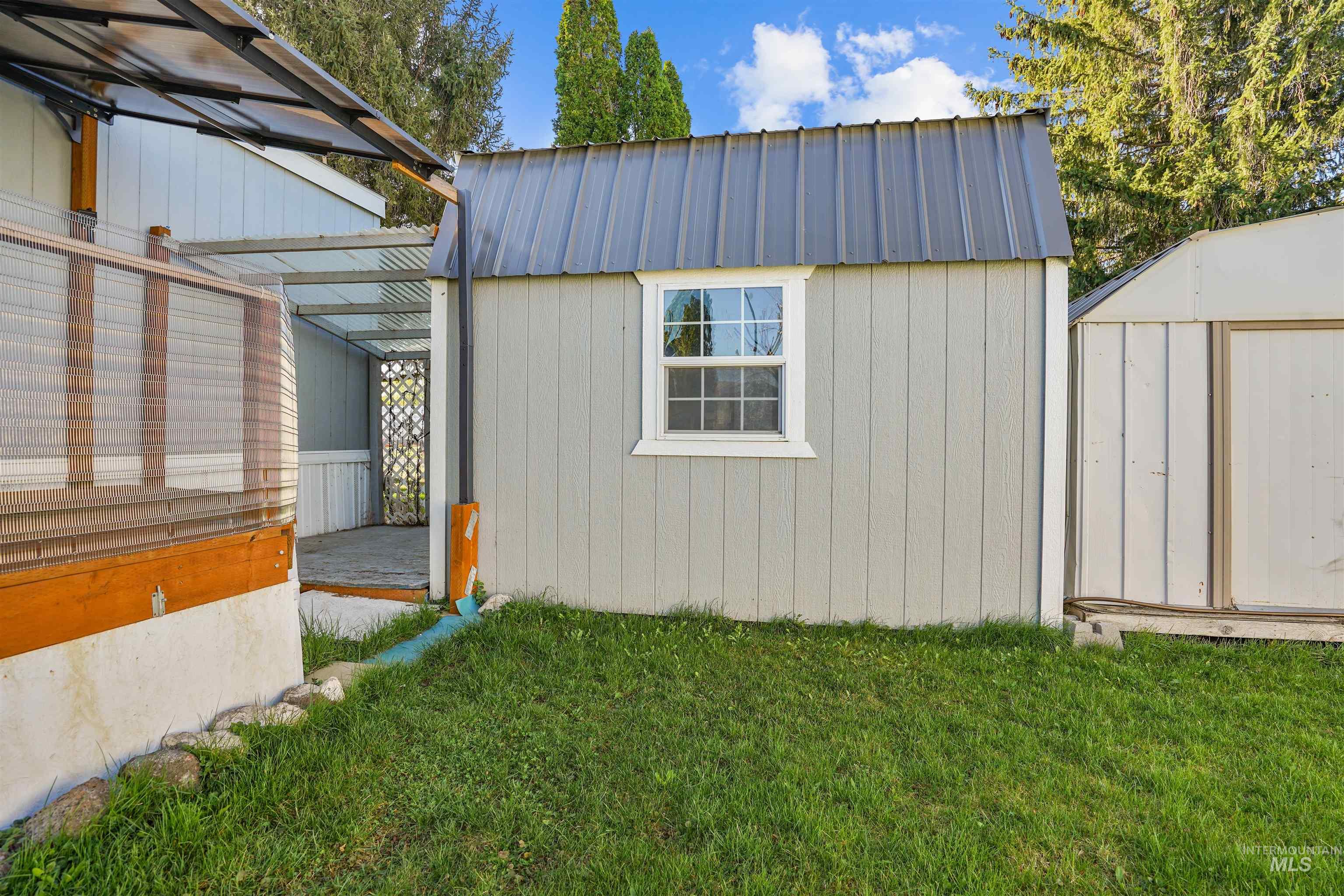 1015 Fir Street Property Photo 17