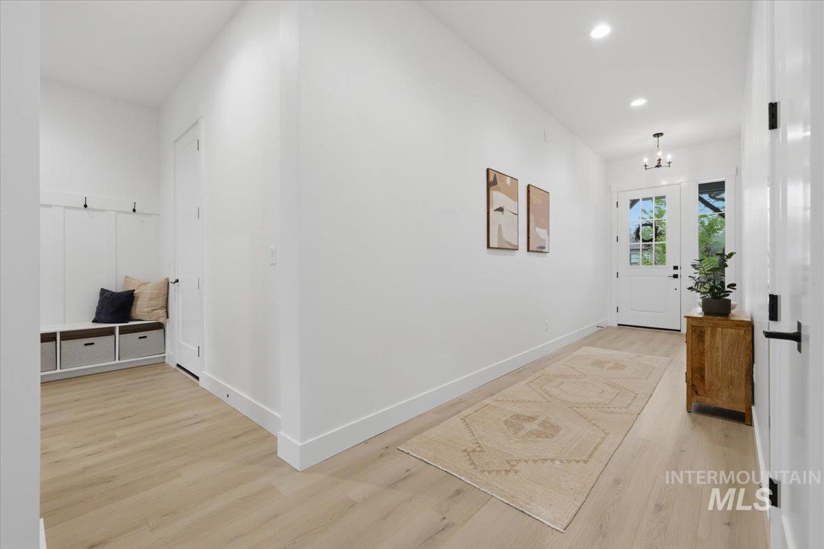 125 S Eagles Roost Way Property Photo 16