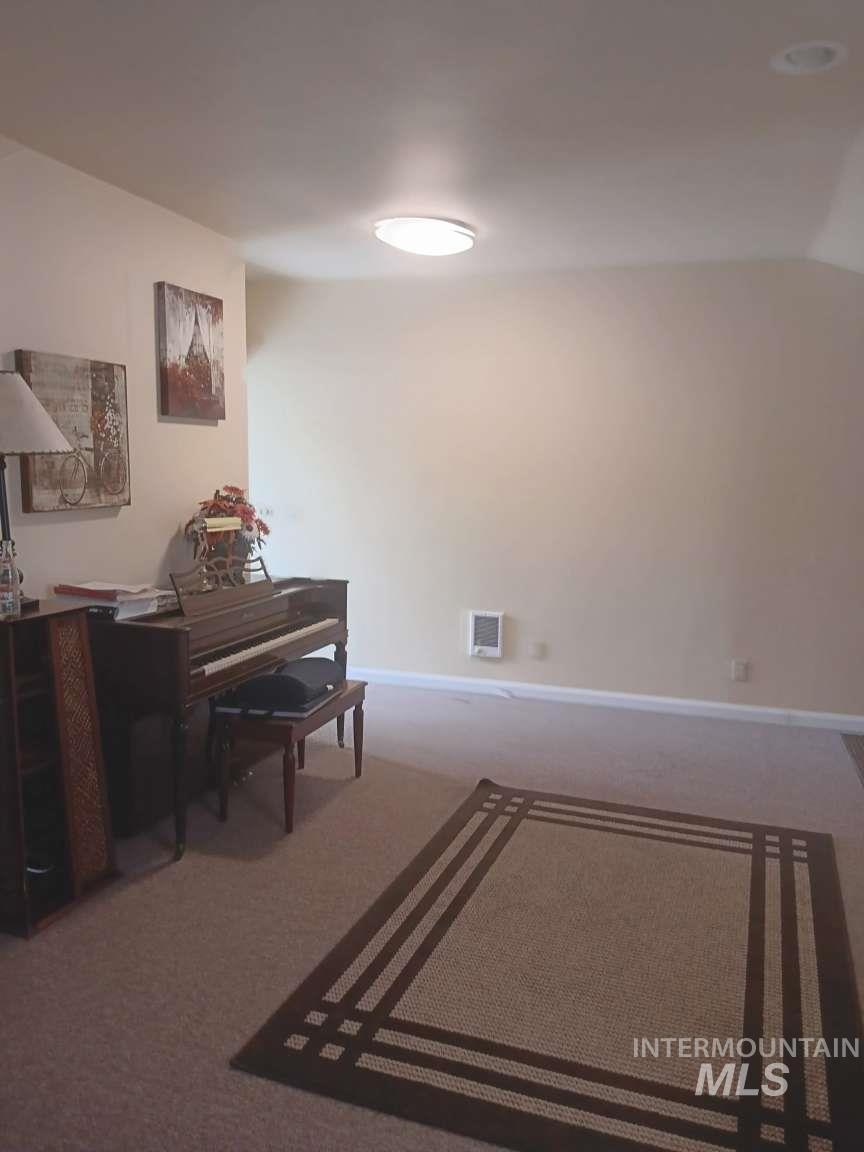 269 S State St Property Photo 22