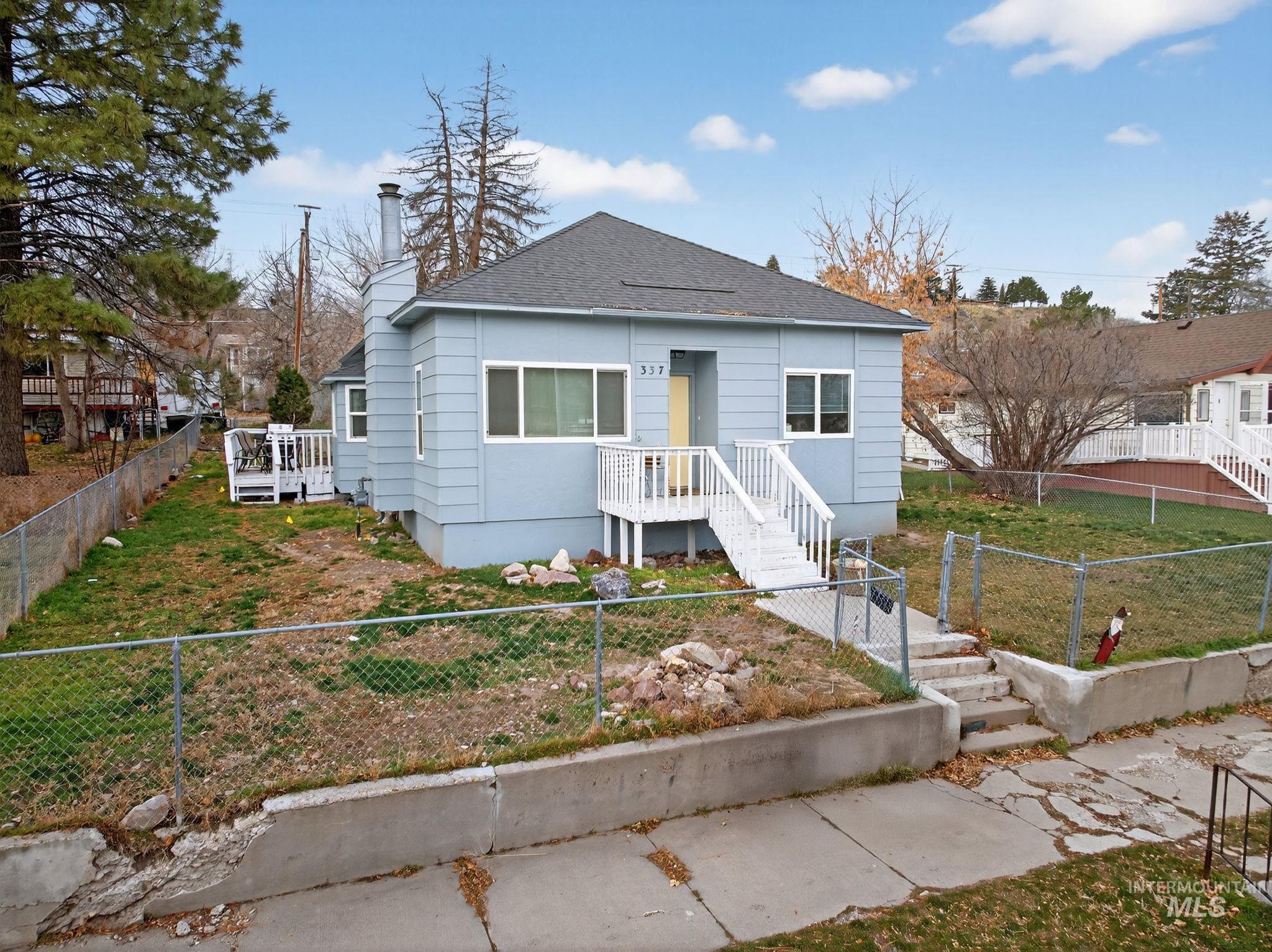 337 N Johnson Avenue Property Photo 1
