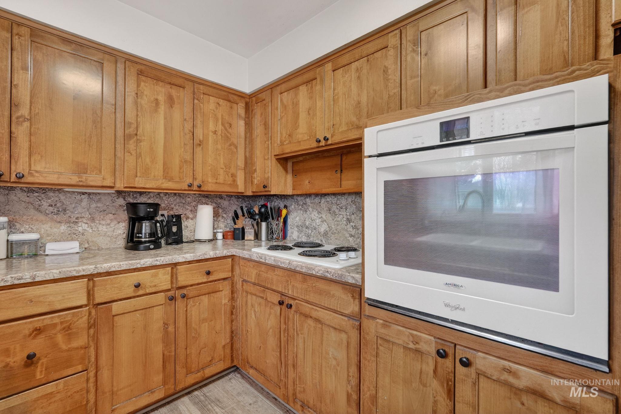 900 Stanger Avenue Property Photo 6
