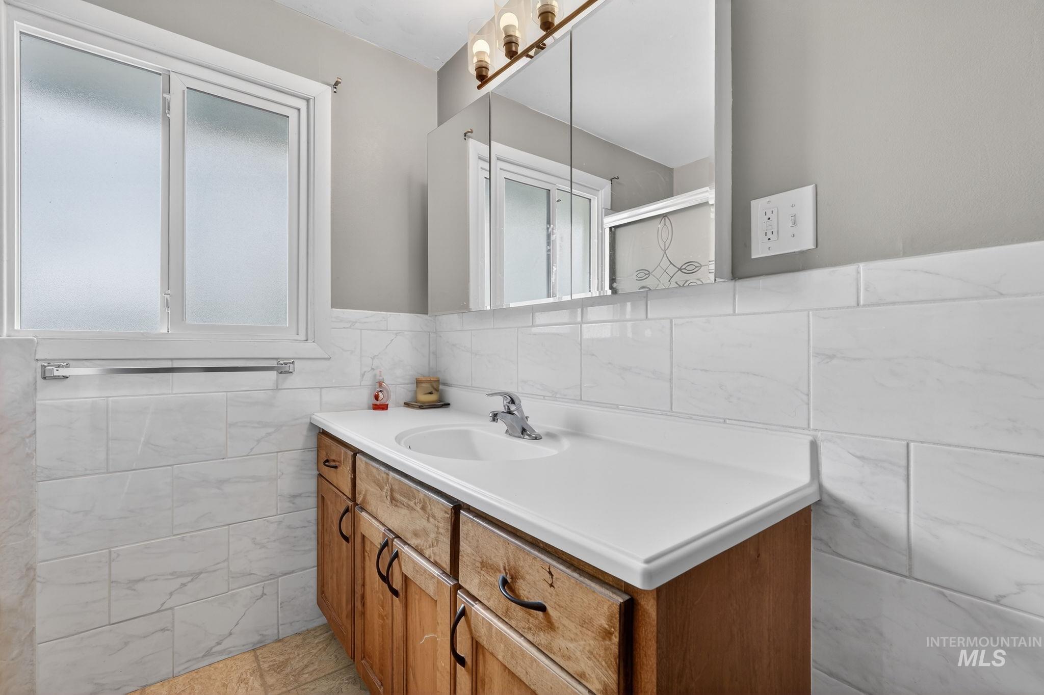 900 Stanger Avenue Property Photo 15