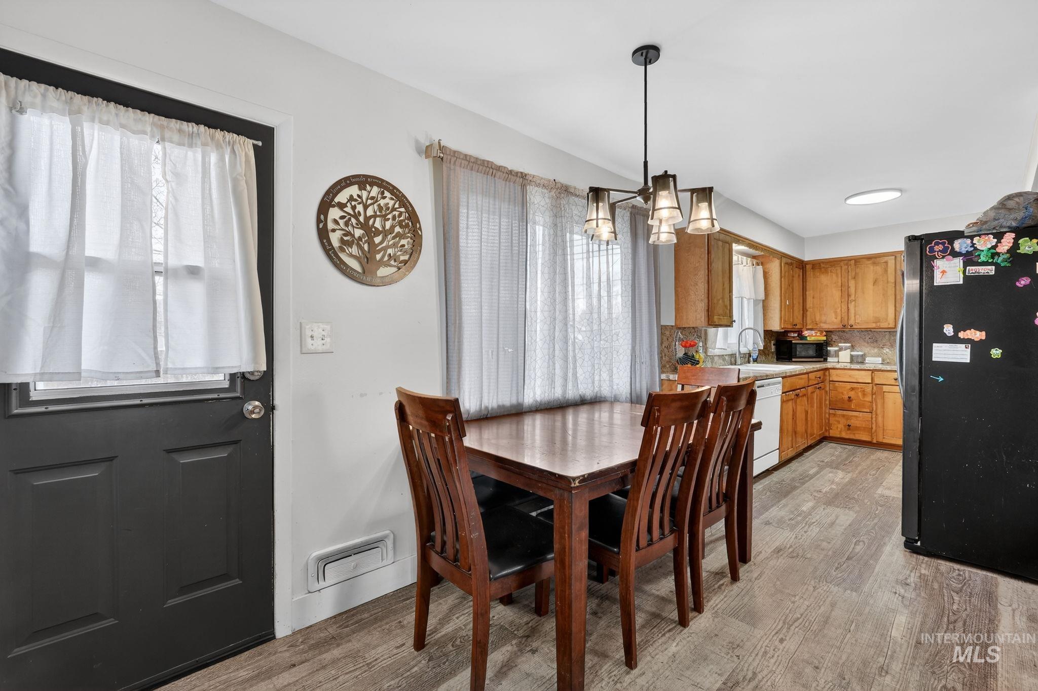 900 Stanger Avenue Property Photo 35