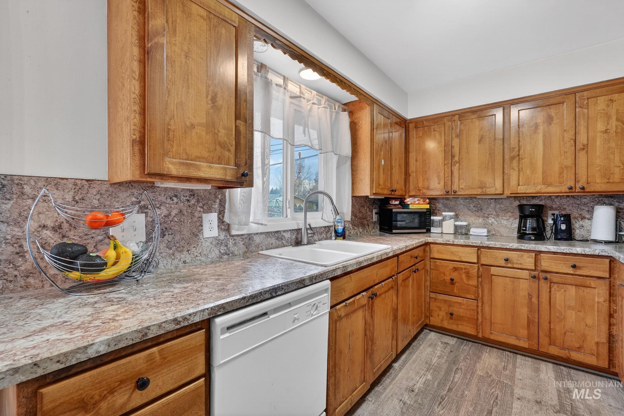 900 Stanger Avenue Property Photo 37