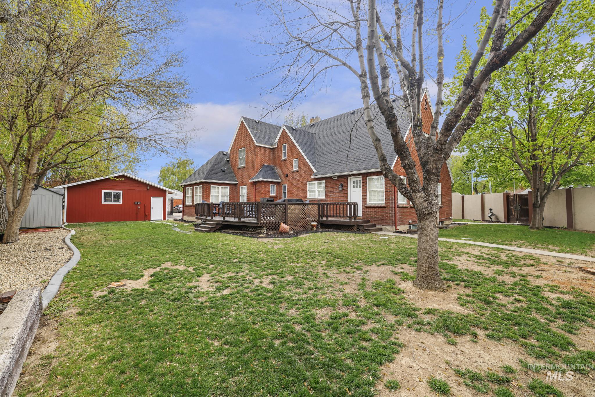 102 Fillmore Property Photo 43