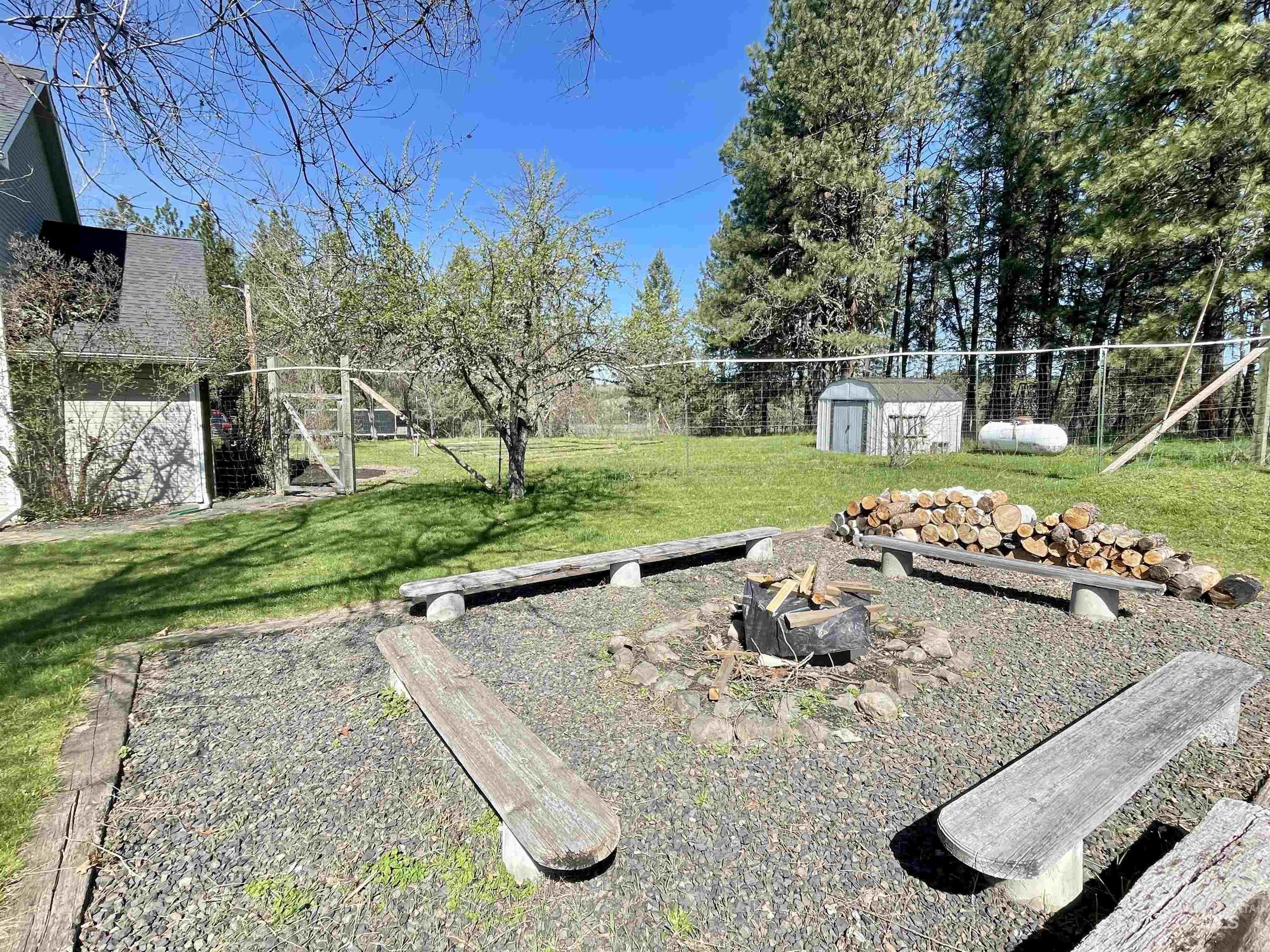 637 Leitch Creek Rd Property Photo 26