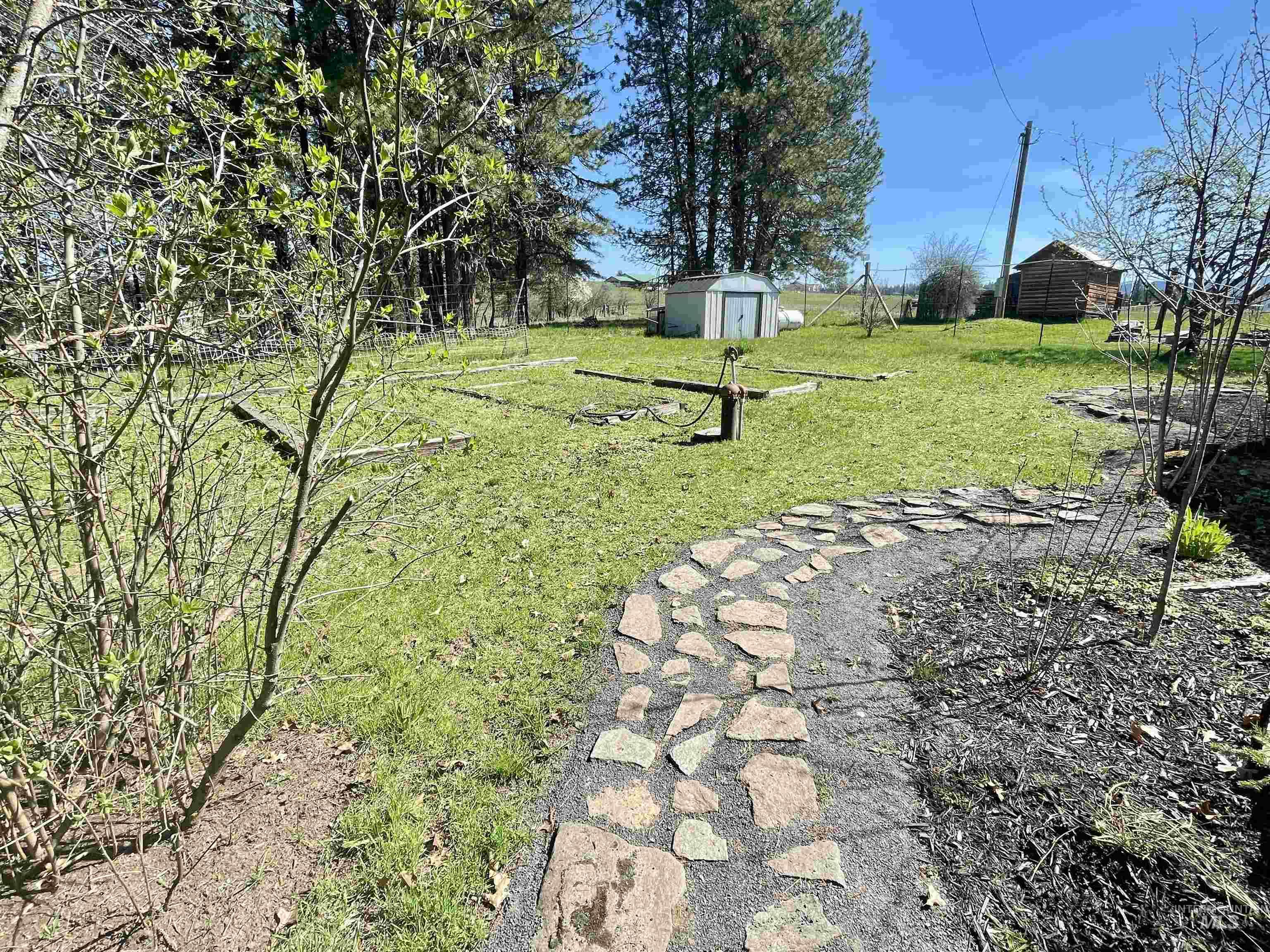 637 Leitch Creek Rd Property Photo 28