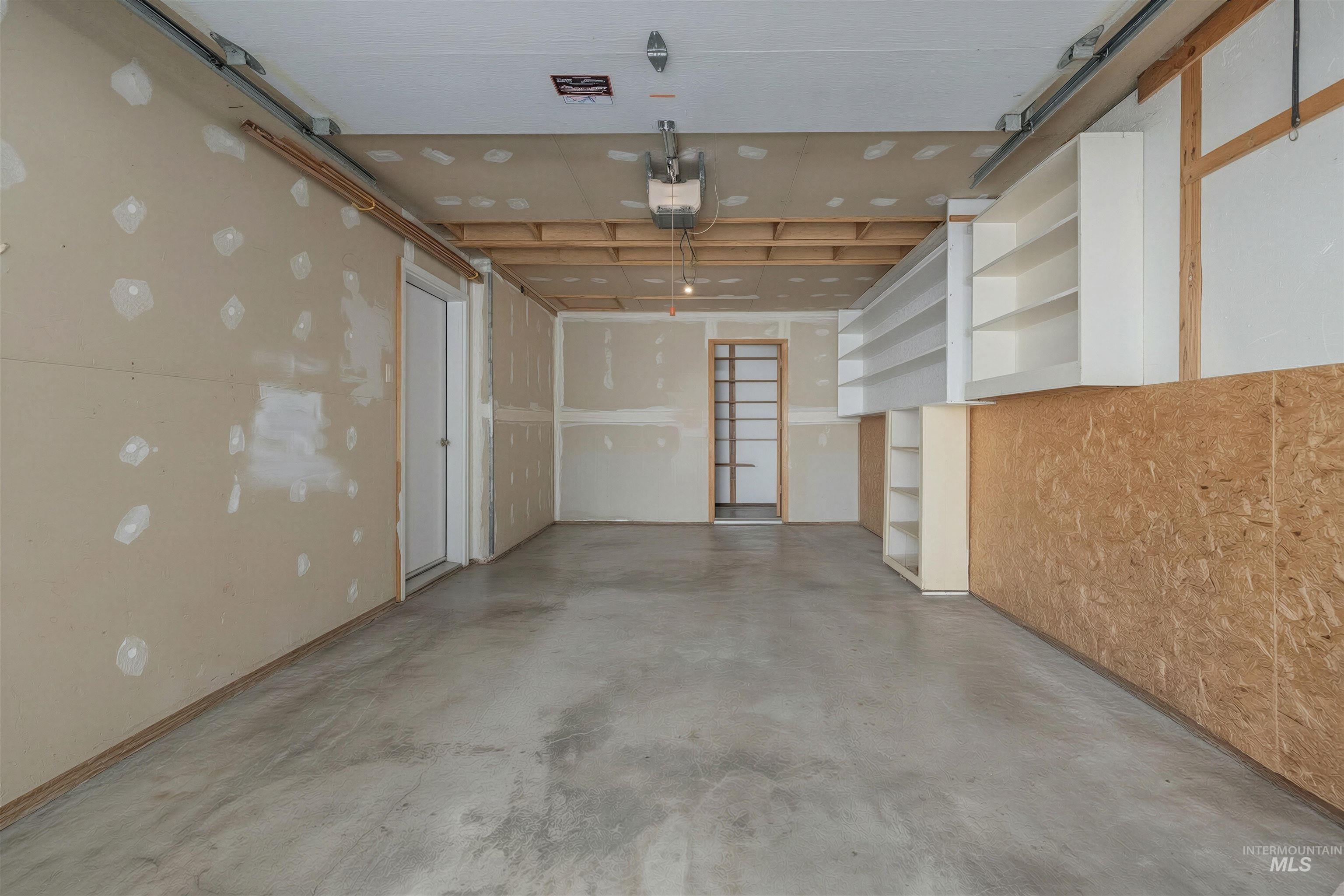 1365 Hwy 95 Property Photo 4