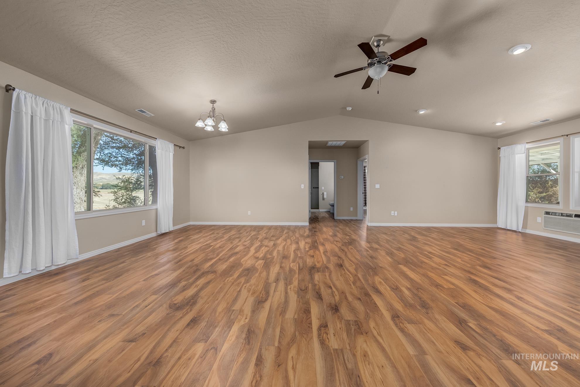 1365 Hwy 95 Property Photo 12