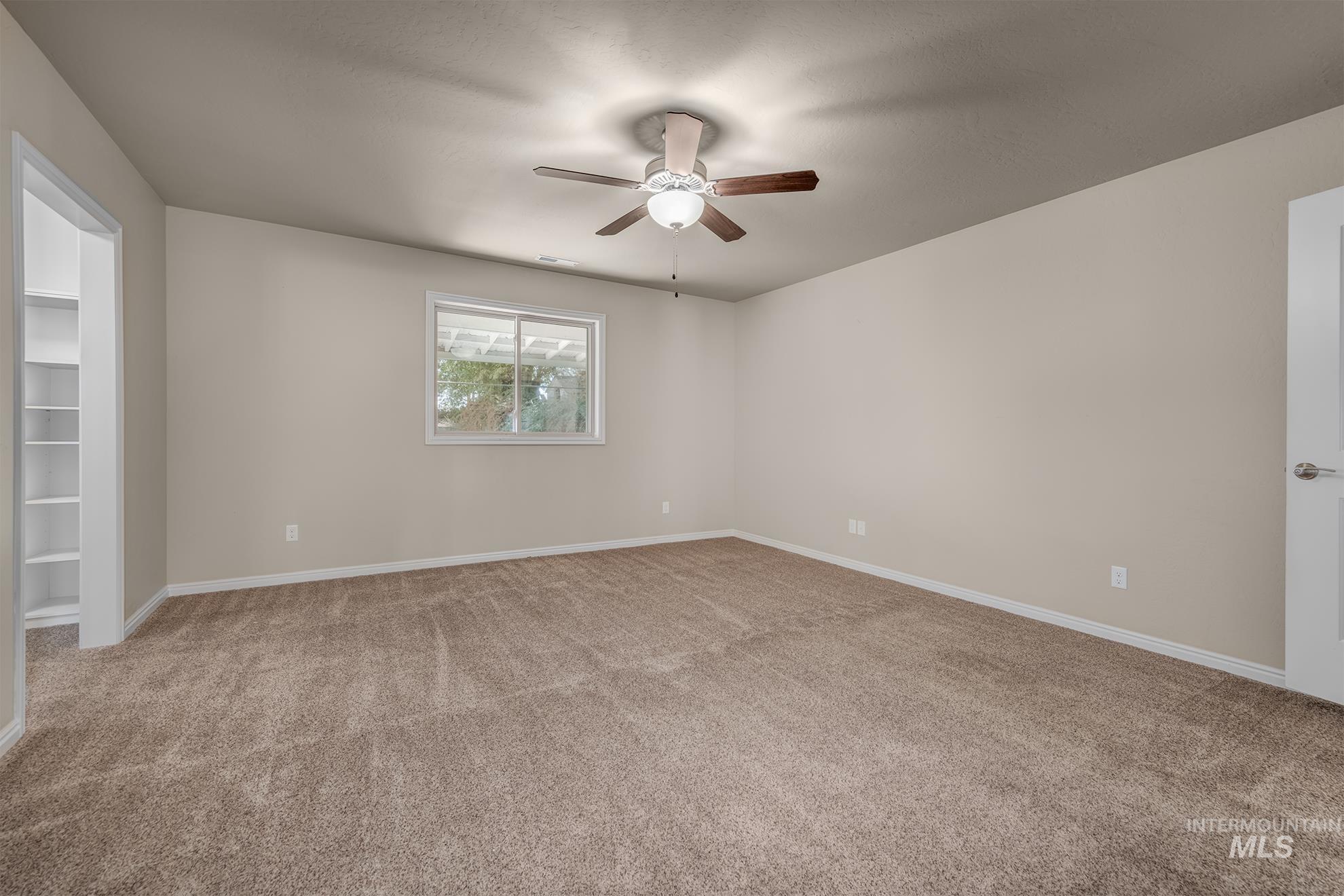1365 Hwy 95 Property Photo 14