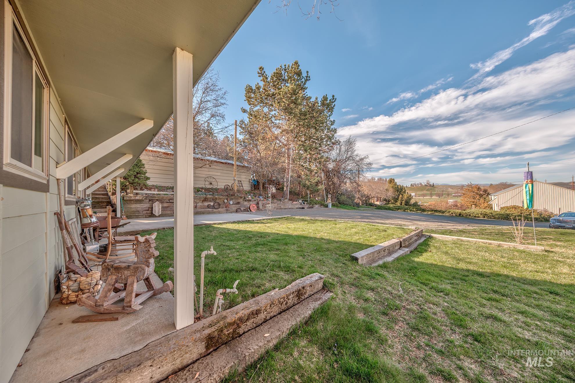 1365 Hwy 95 Property Photo 15