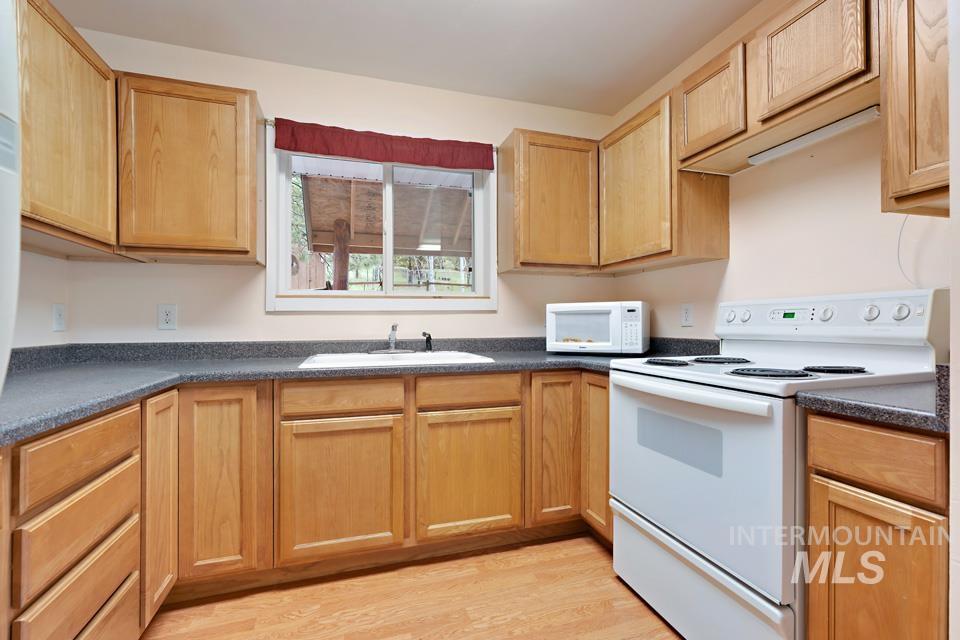 15 Sellman Dr Property Photo 9