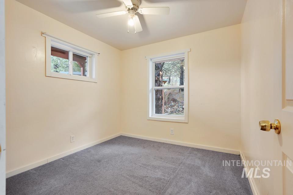 15 Sellman Dr Property Photo 17