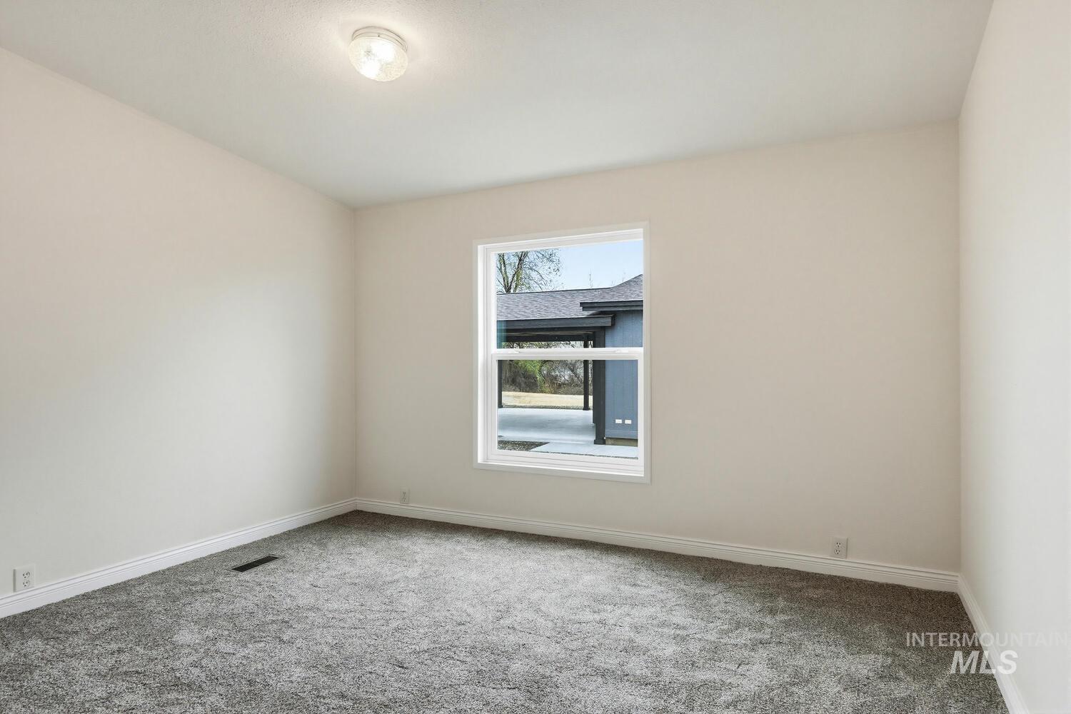162 1st St. N Property Photo 20