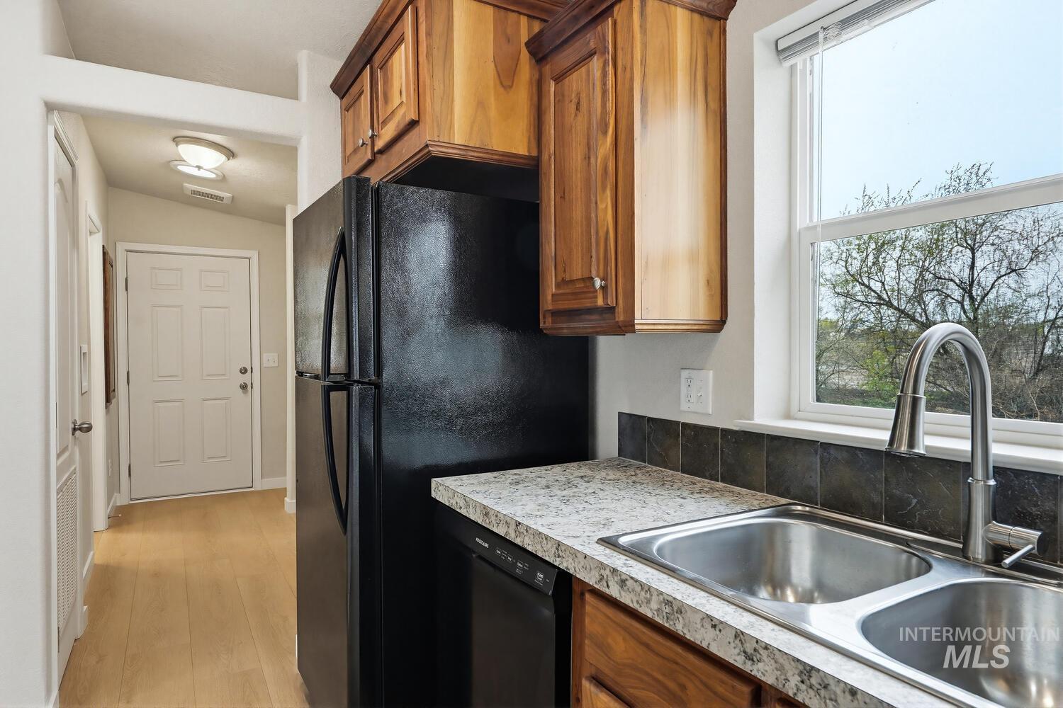 166 1st St N Property Photo 14