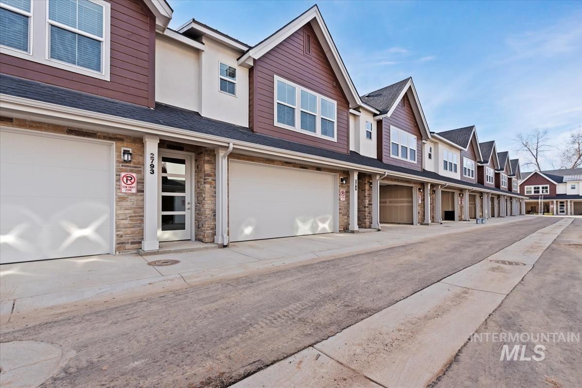 2793 W Palouse St Property Photo 1