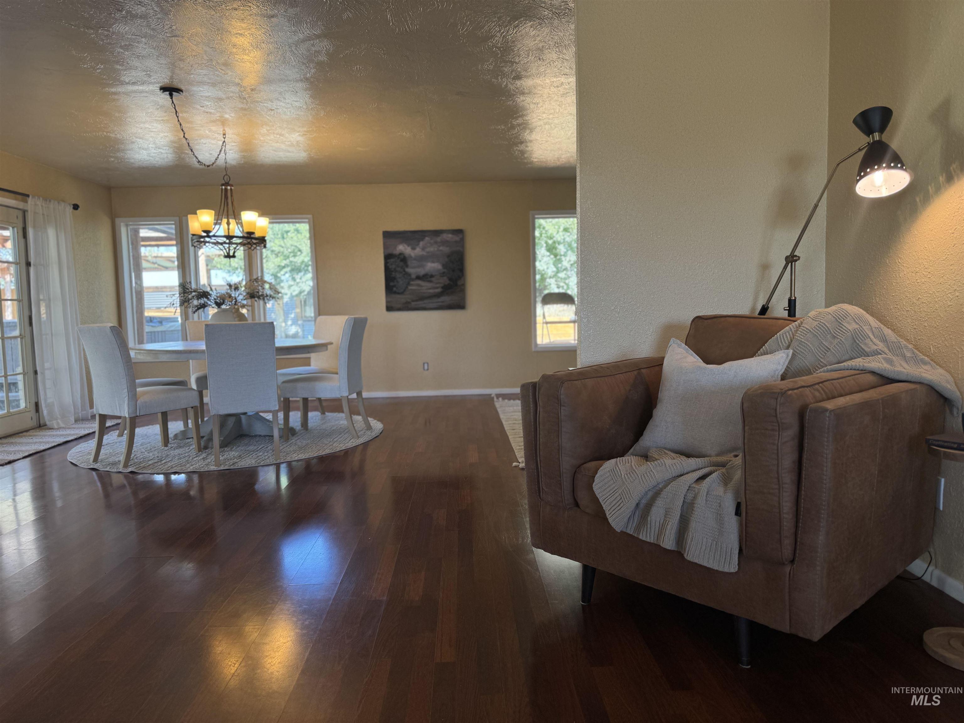 1409 S 2000 E Property Photo 14