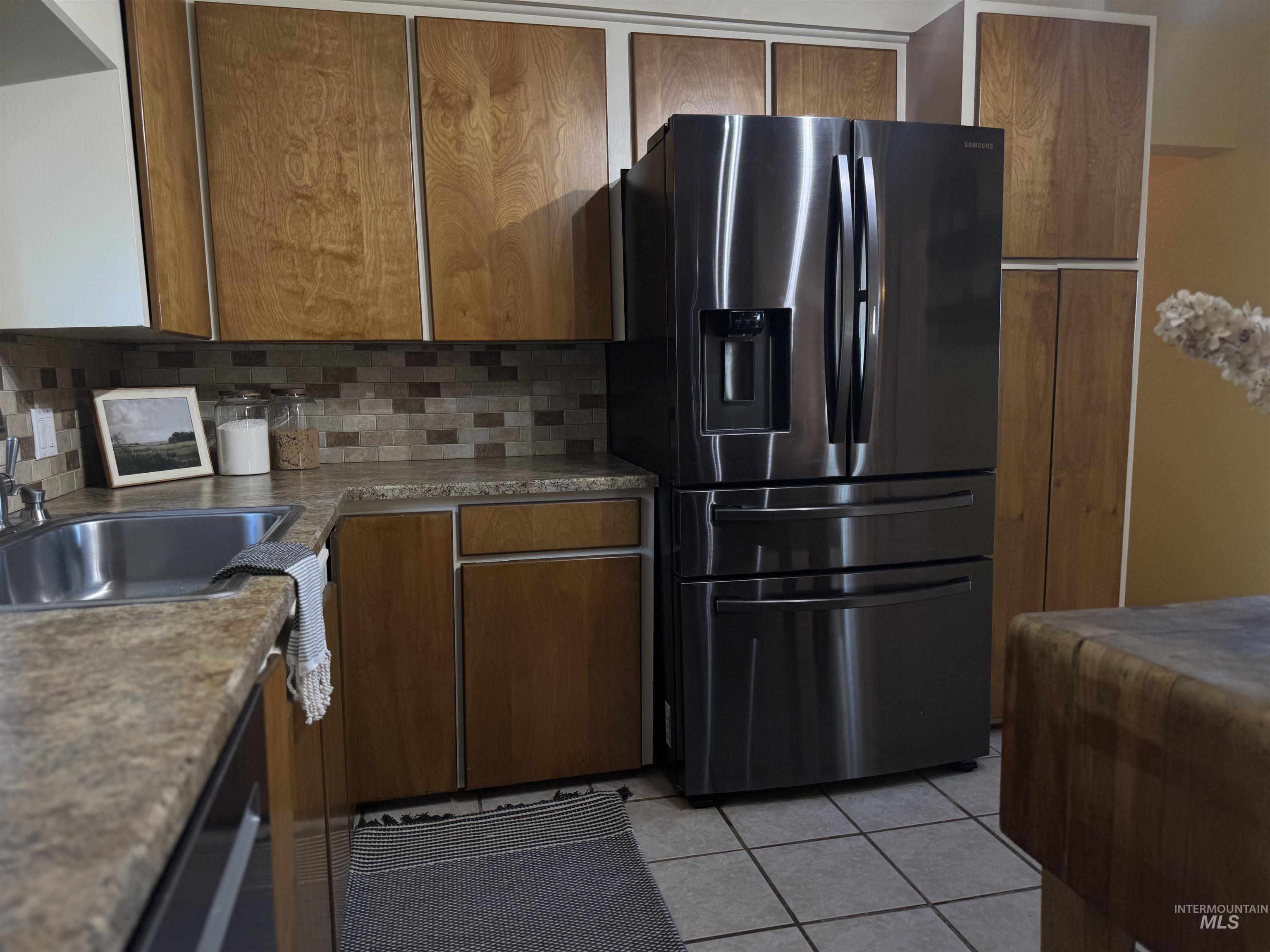 1409 S 2000 E Property Photo 18