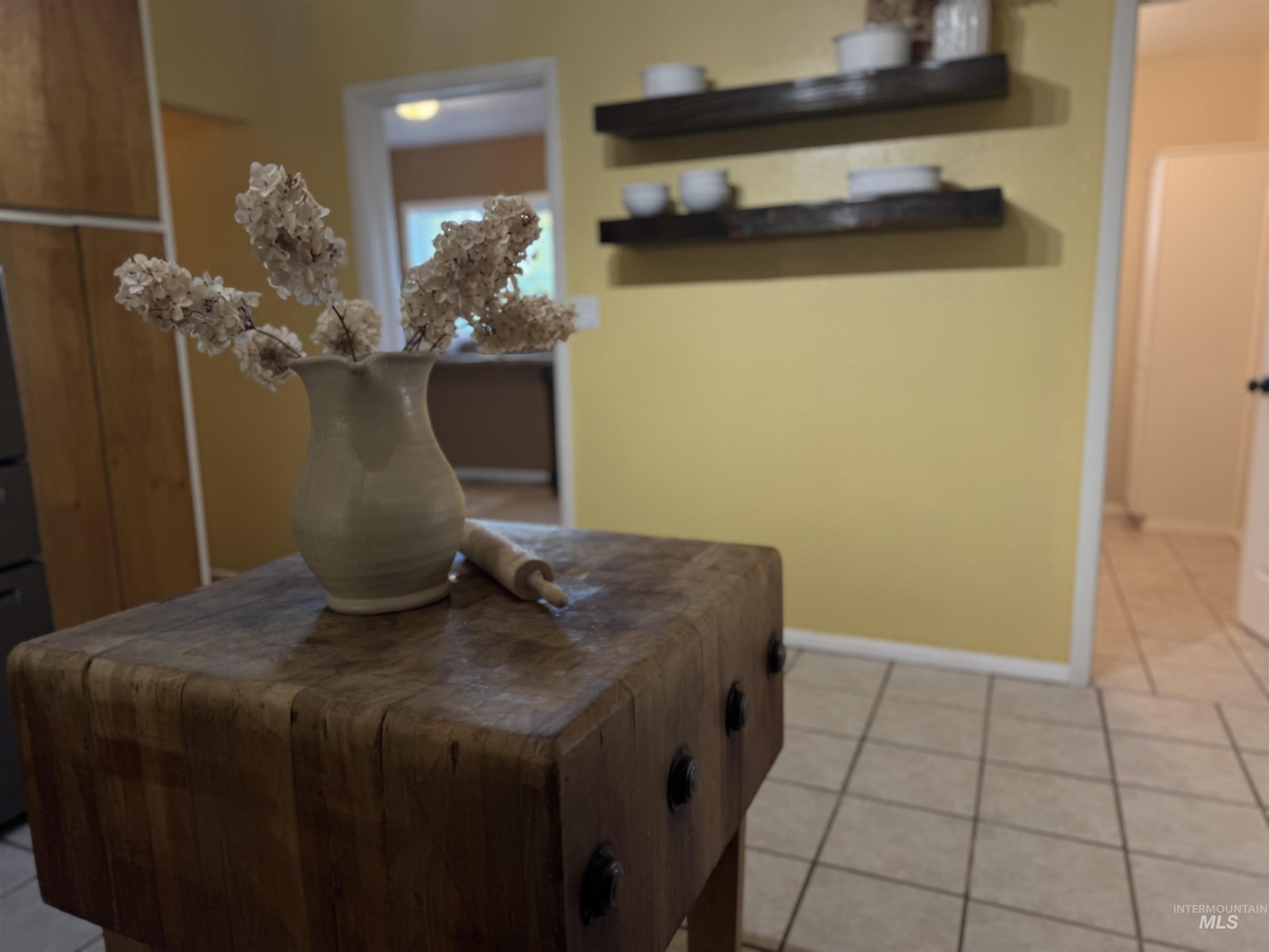 1409 S 2000 E Property Photo 19