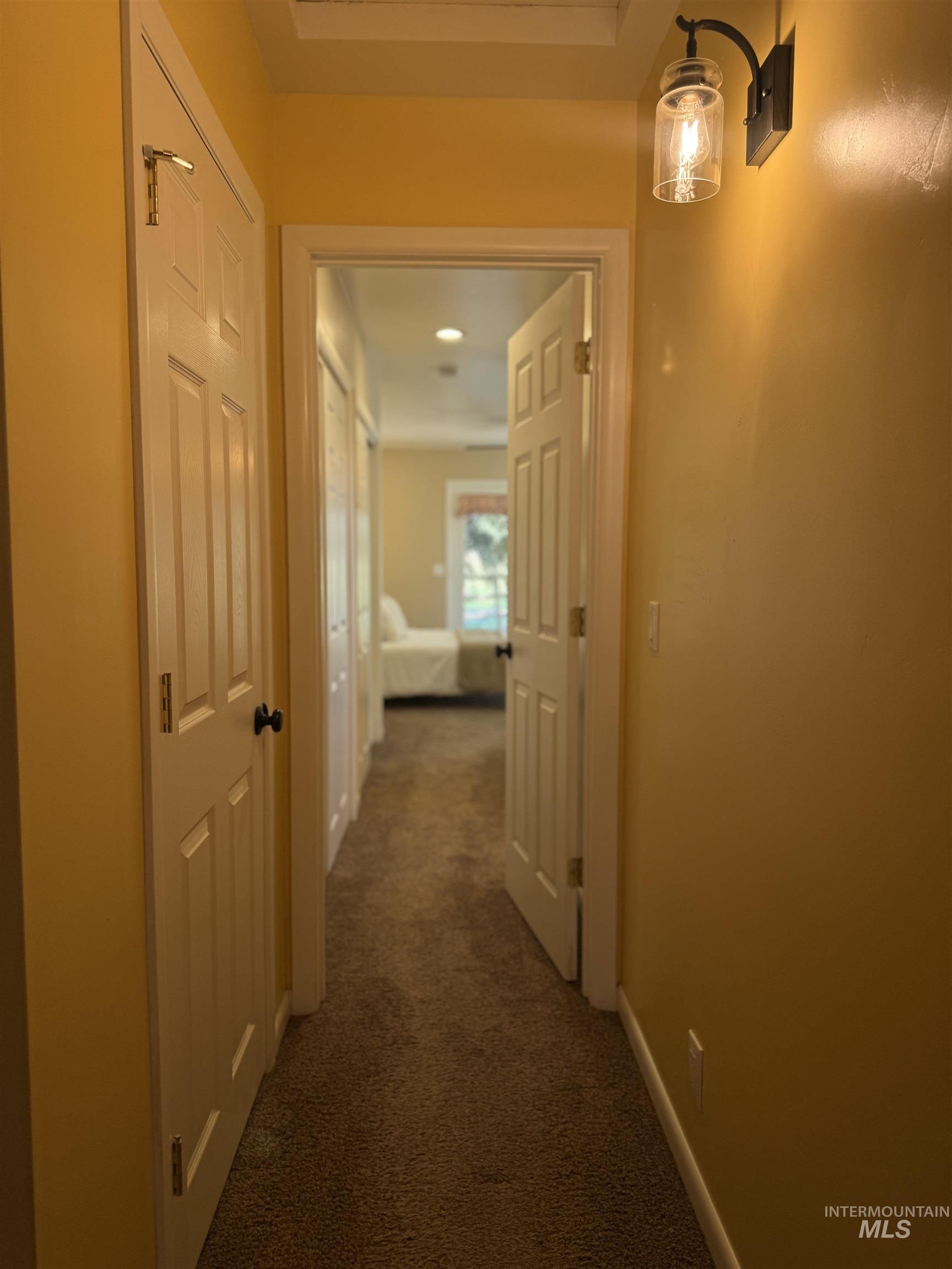 1409 S 2000 E Property Photo 28