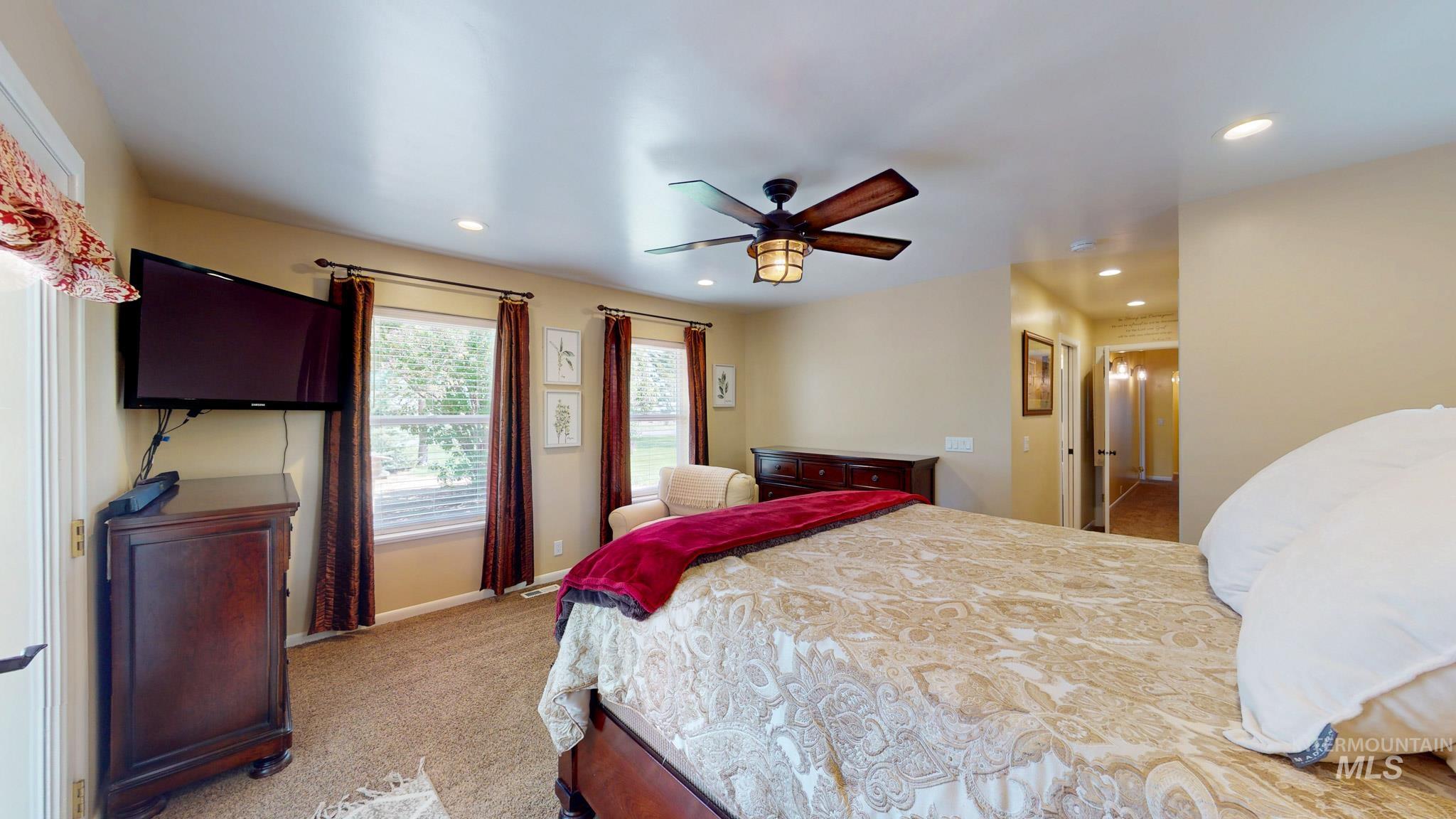 1409 S 2000 E Property Photo 29