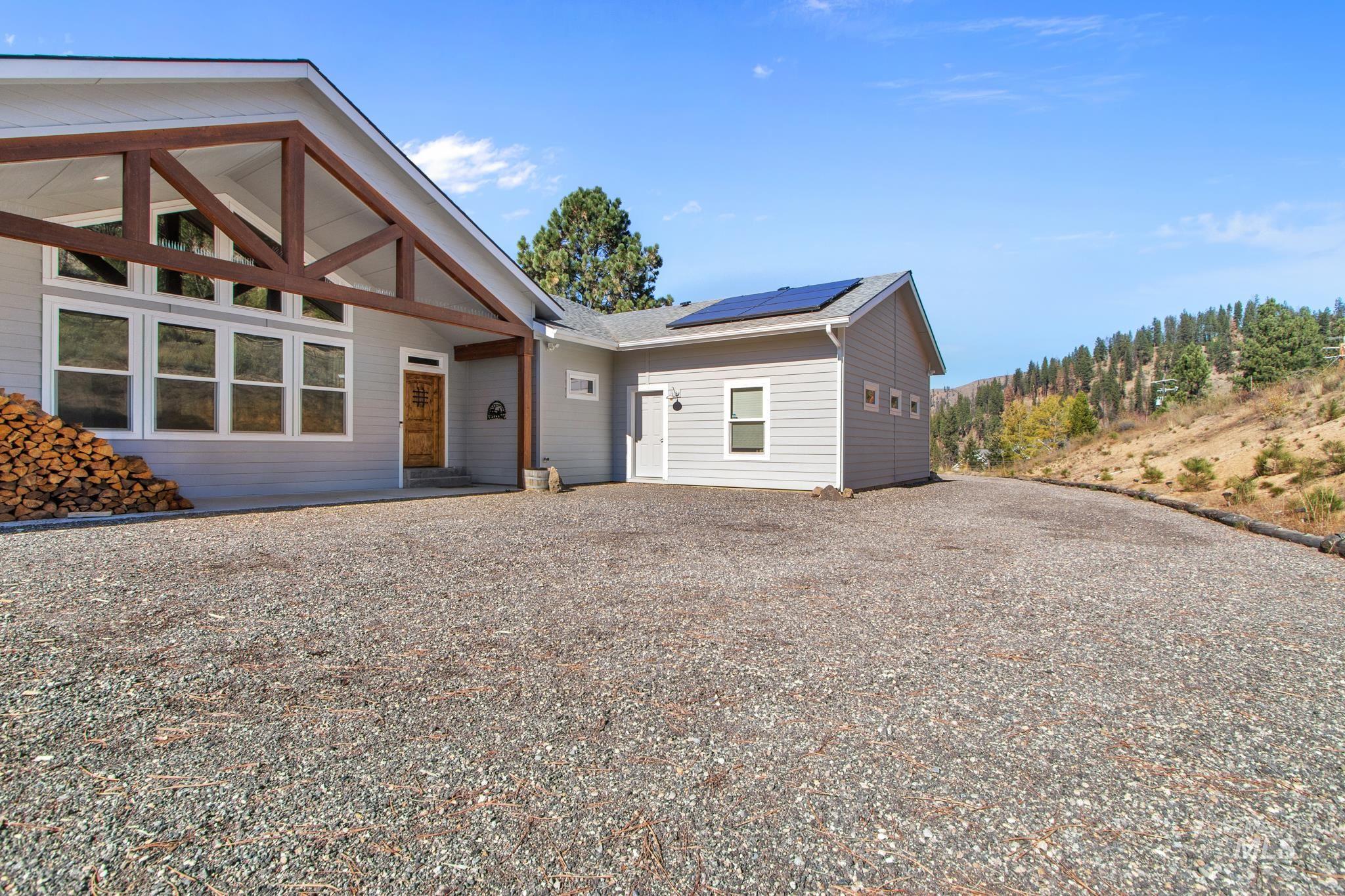 111 Swan Lane Property Photo 3