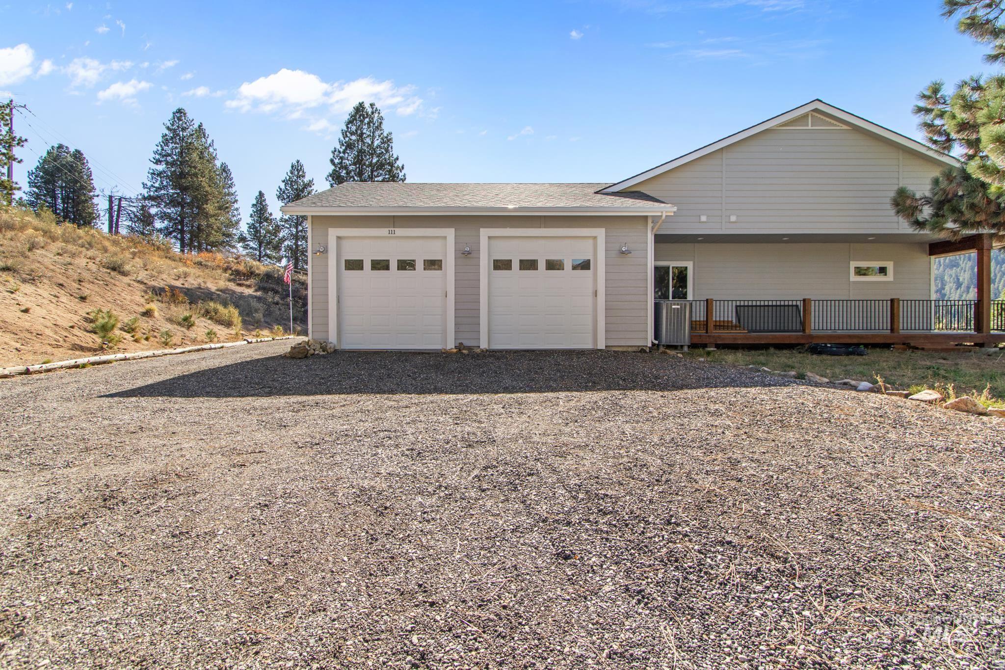 111 Swan Lane Property Photo 4