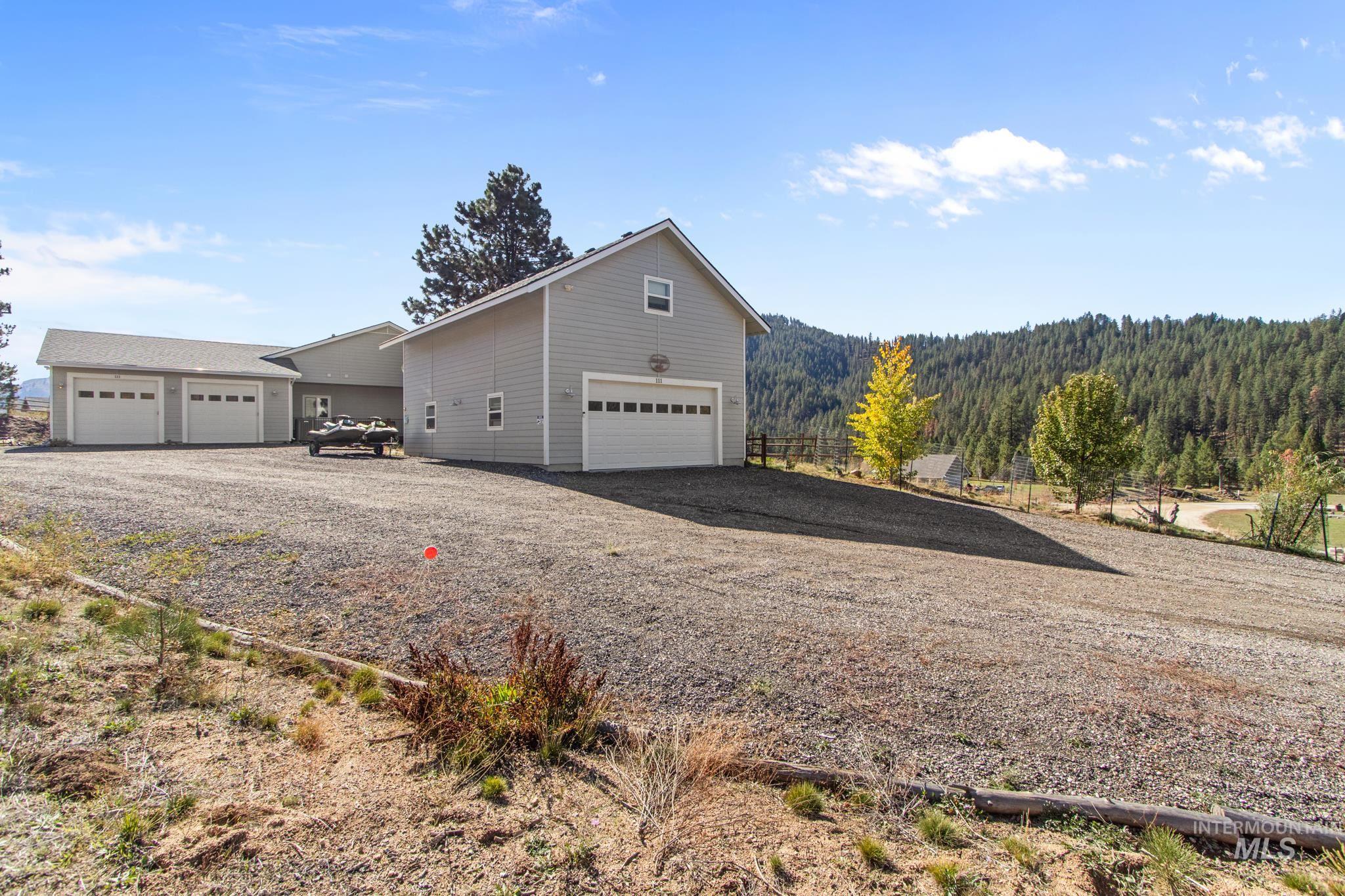 111 Swan Lane Property Photo 6