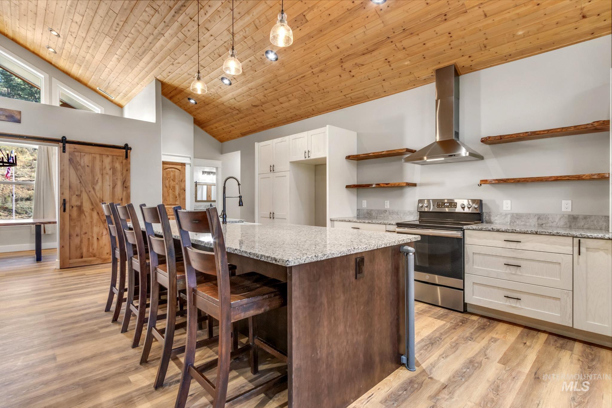 111 Swan Lane Property Photo 14