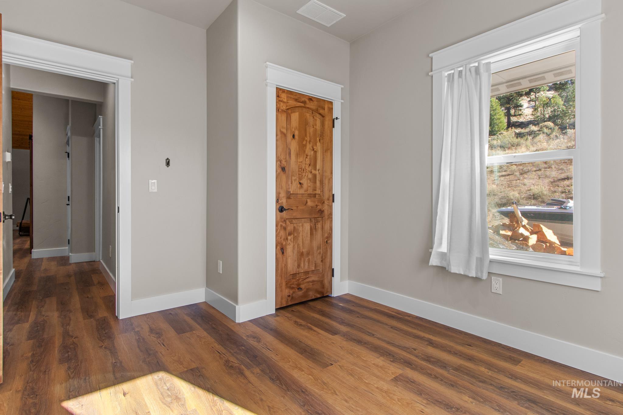 111 Swan Lane Property Photo 22